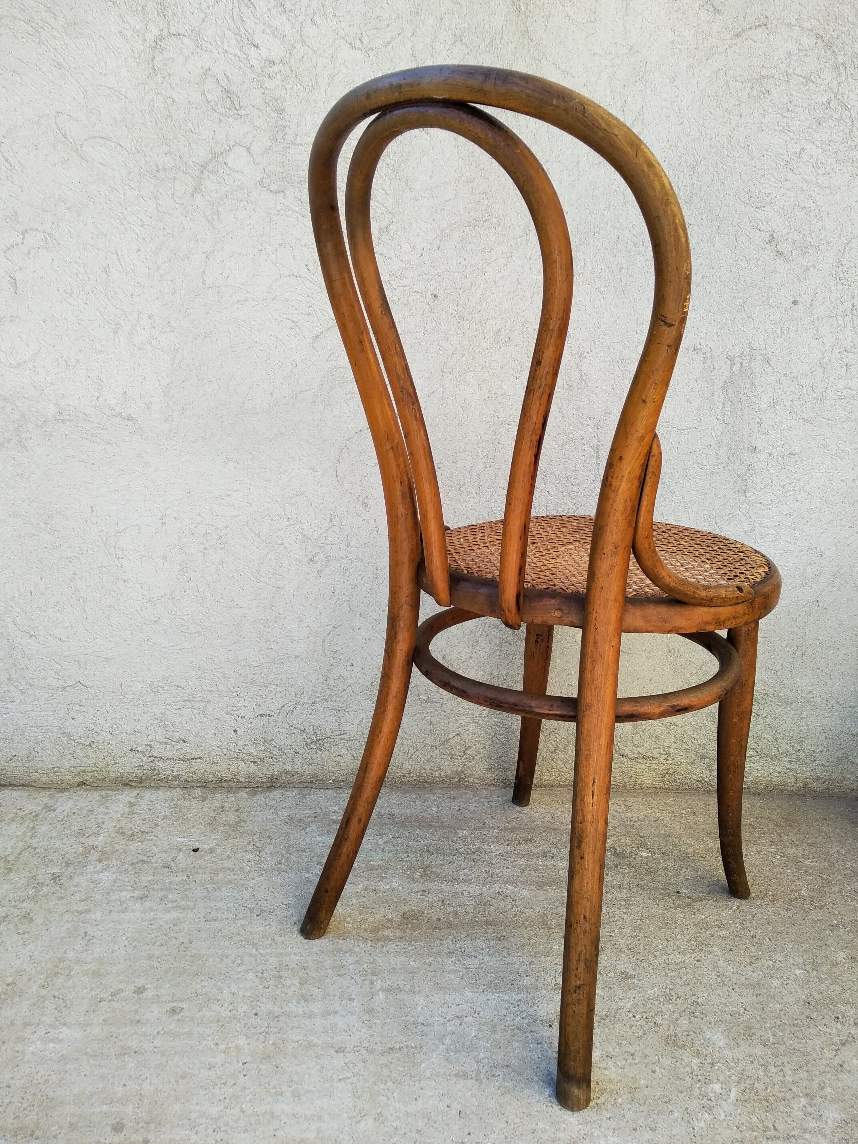 Chaise  bistrot Thonet n°18  fin XIX bois courbé assise cannée