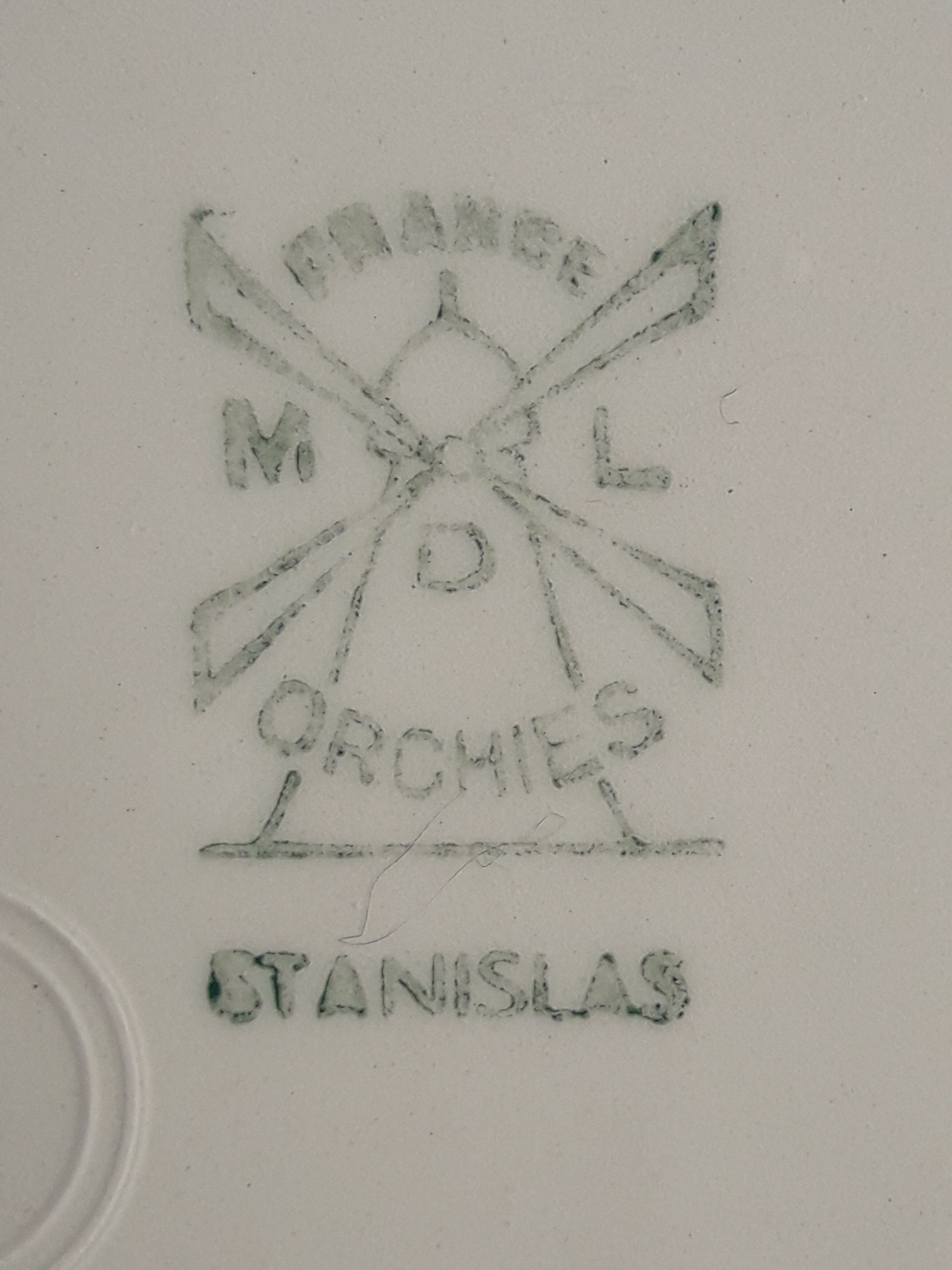 6 plates of Orchies model Stanislas diam 23 cm