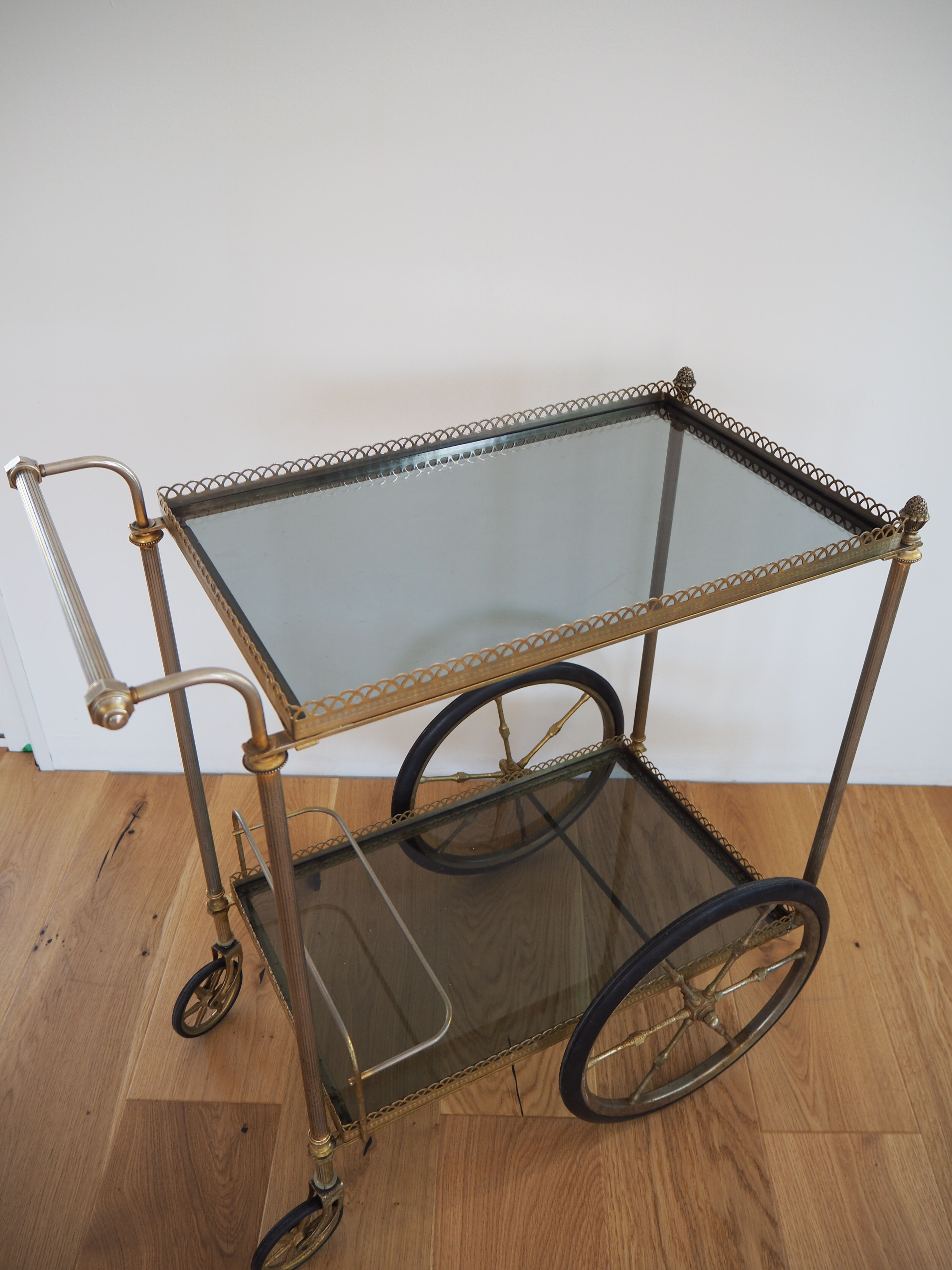 Vintage rolling service