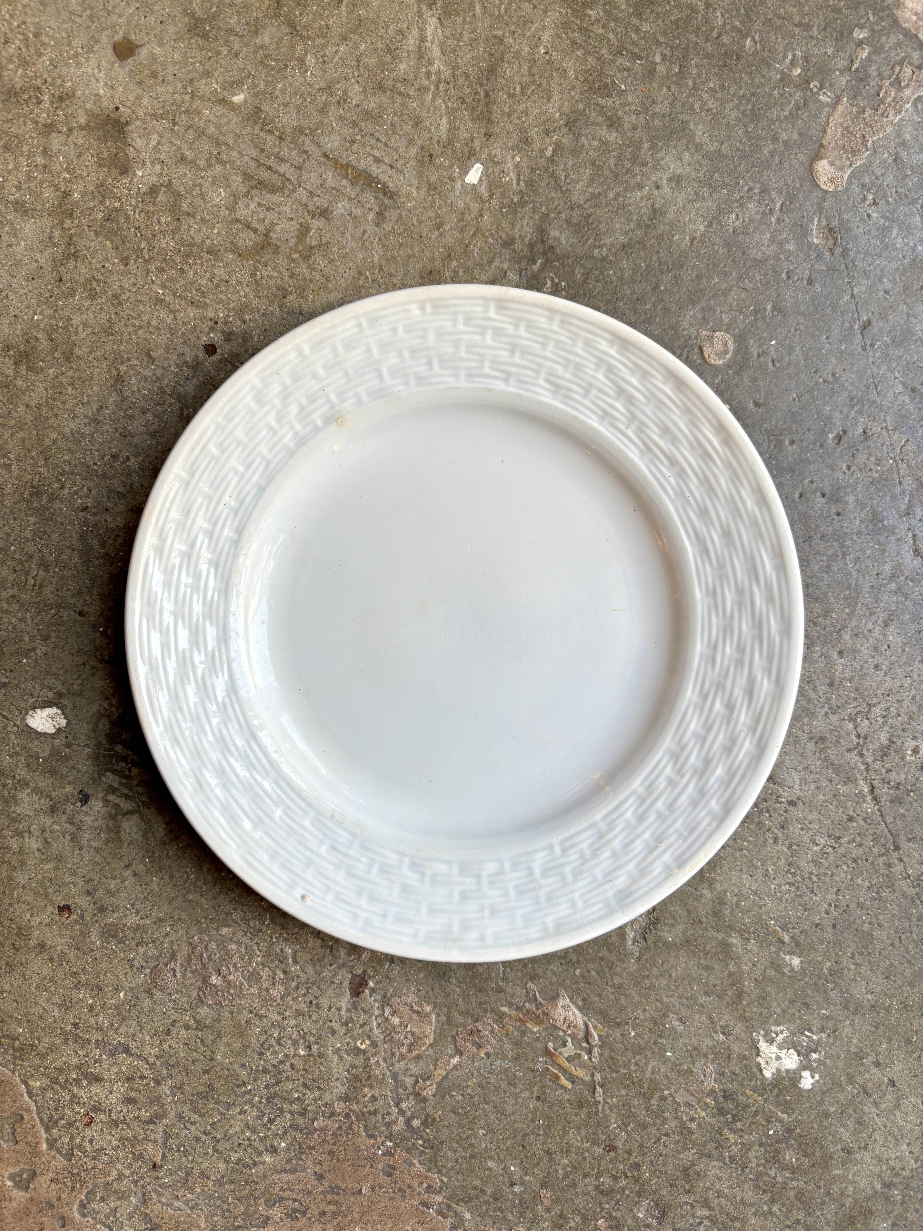 St Amand dessert plate in white earthenware