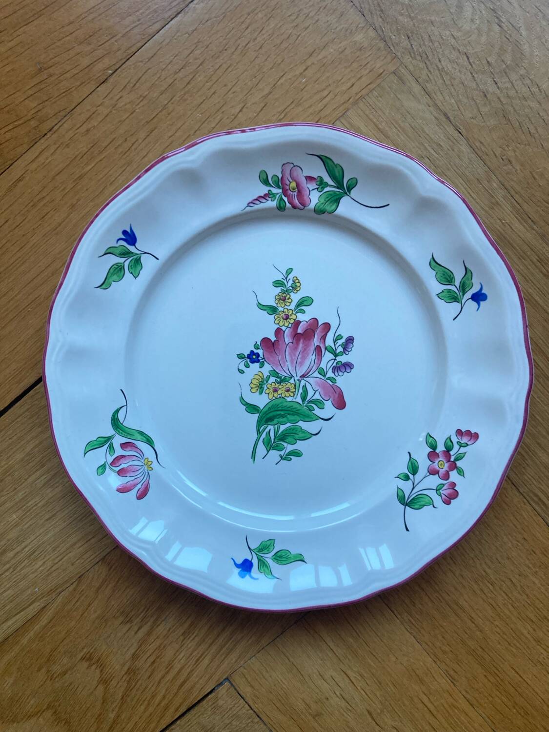 Assiettes dessert Luneville KG décor fleurs roses
