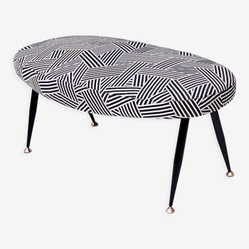Pouf ovale vintage avec revêtement en tissu noir et blanc by Dedar