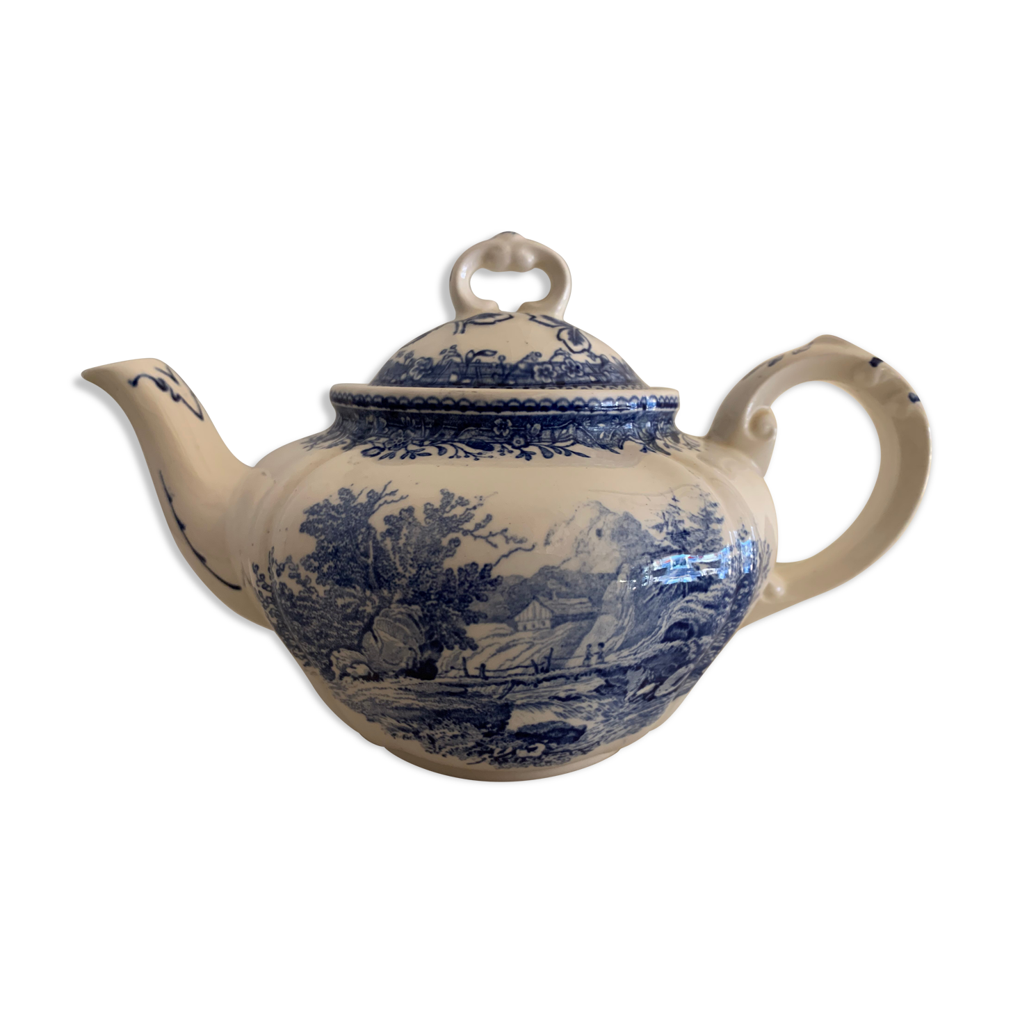 Old teapot with blue and white lid Villeroy and Boch Burgenland