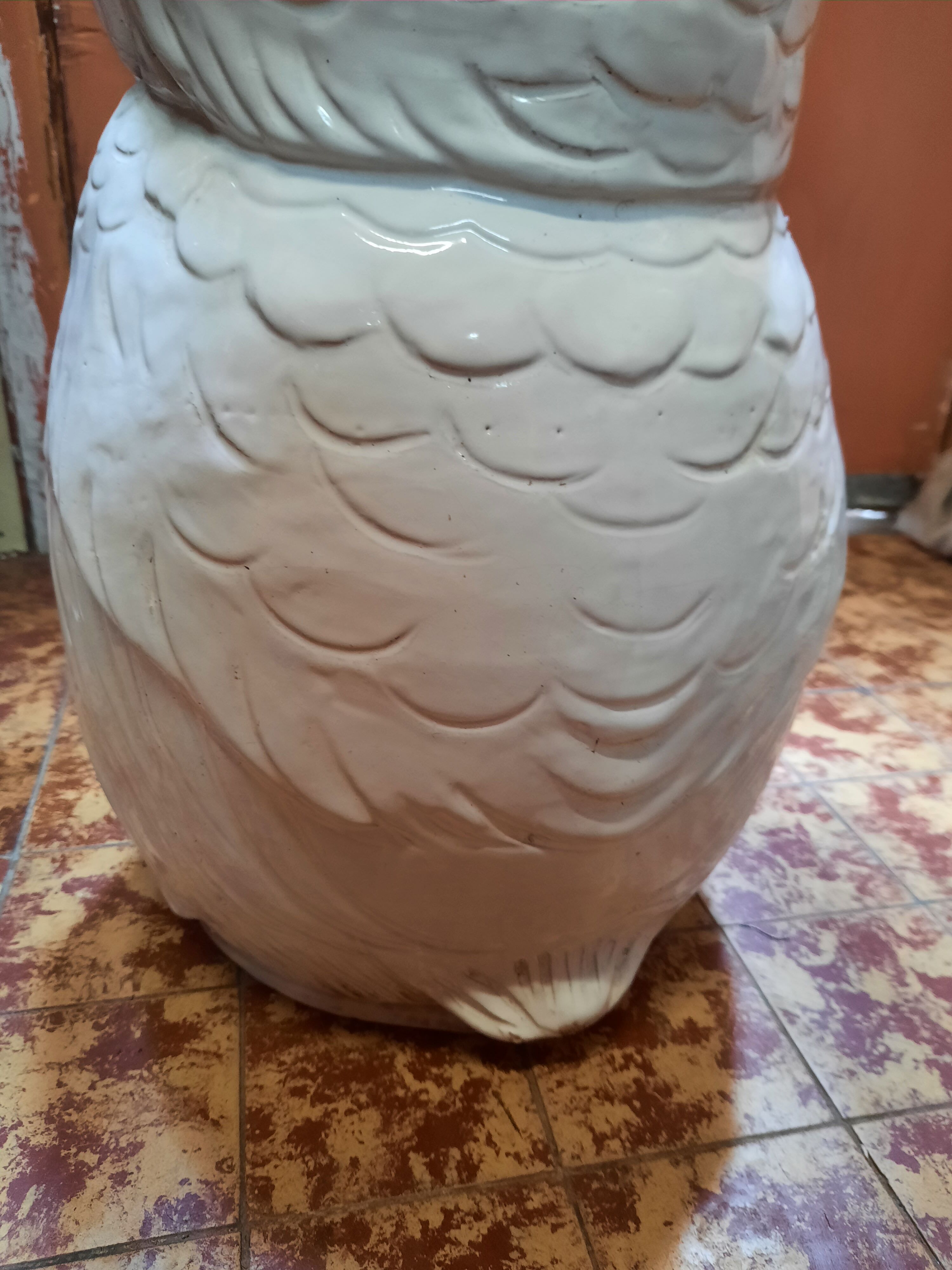 Umbrella holder owl in ceramic