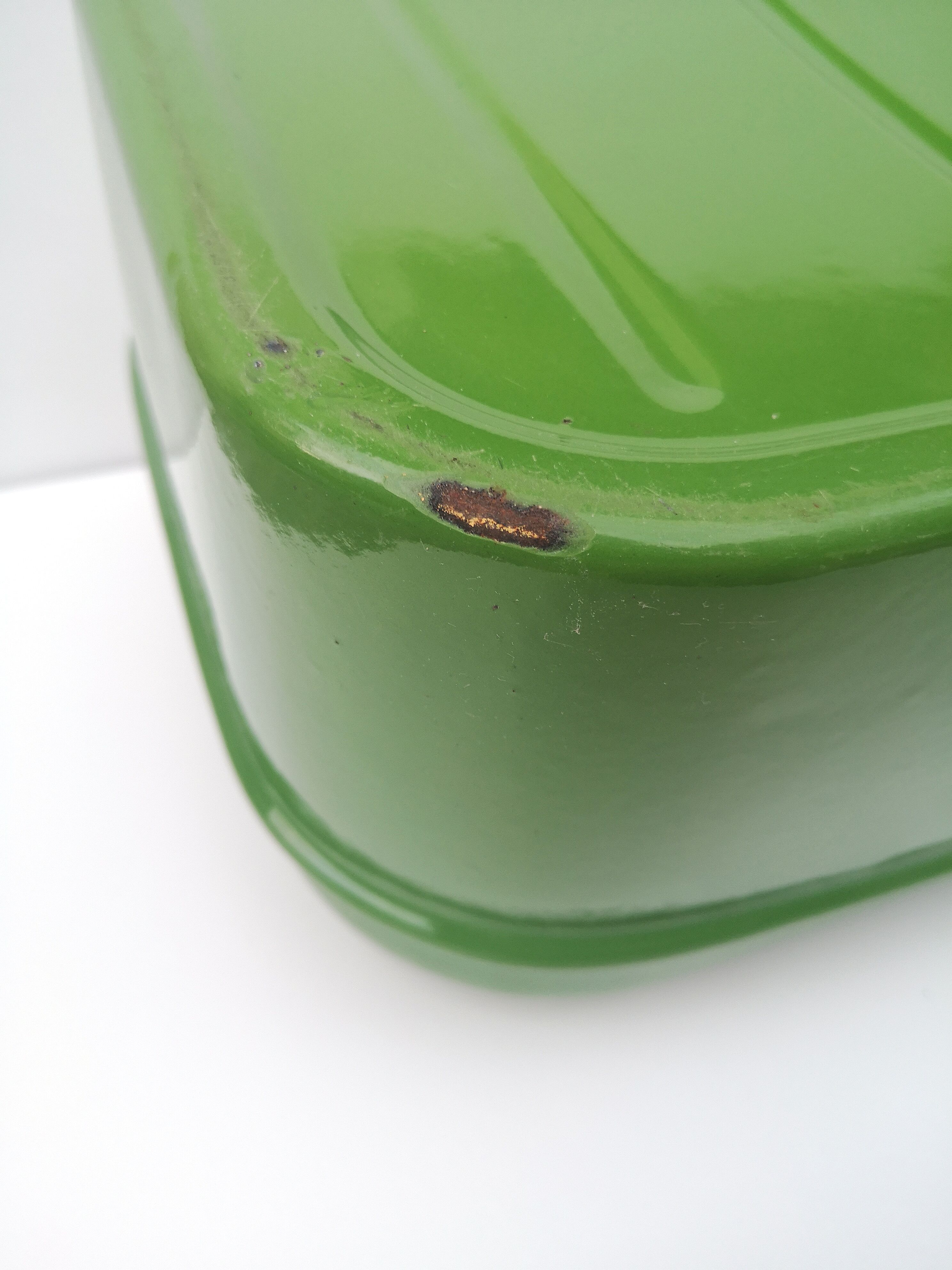 Old enamelled bread box