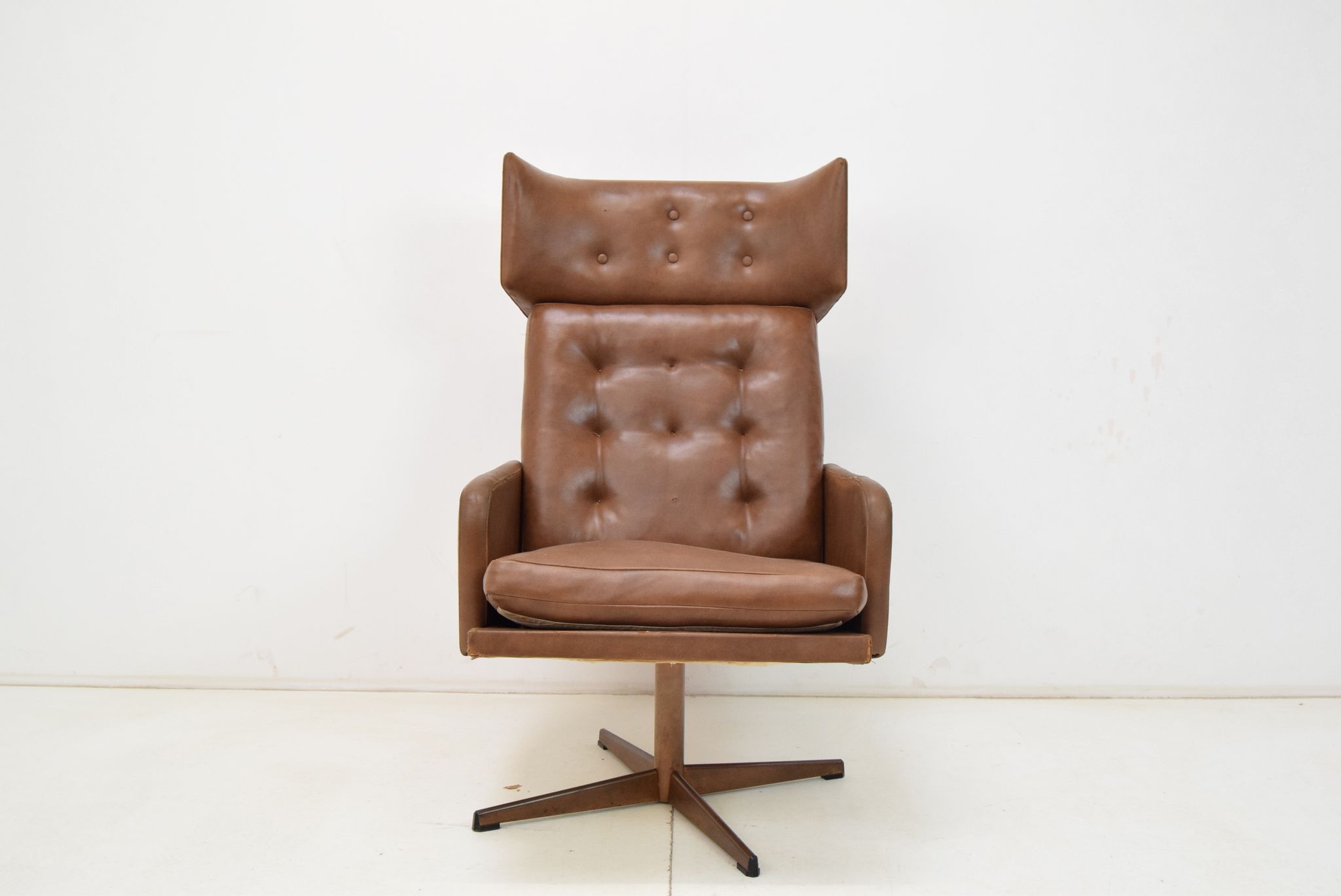Mid-century leatherette rotatable armchair,1960's.
