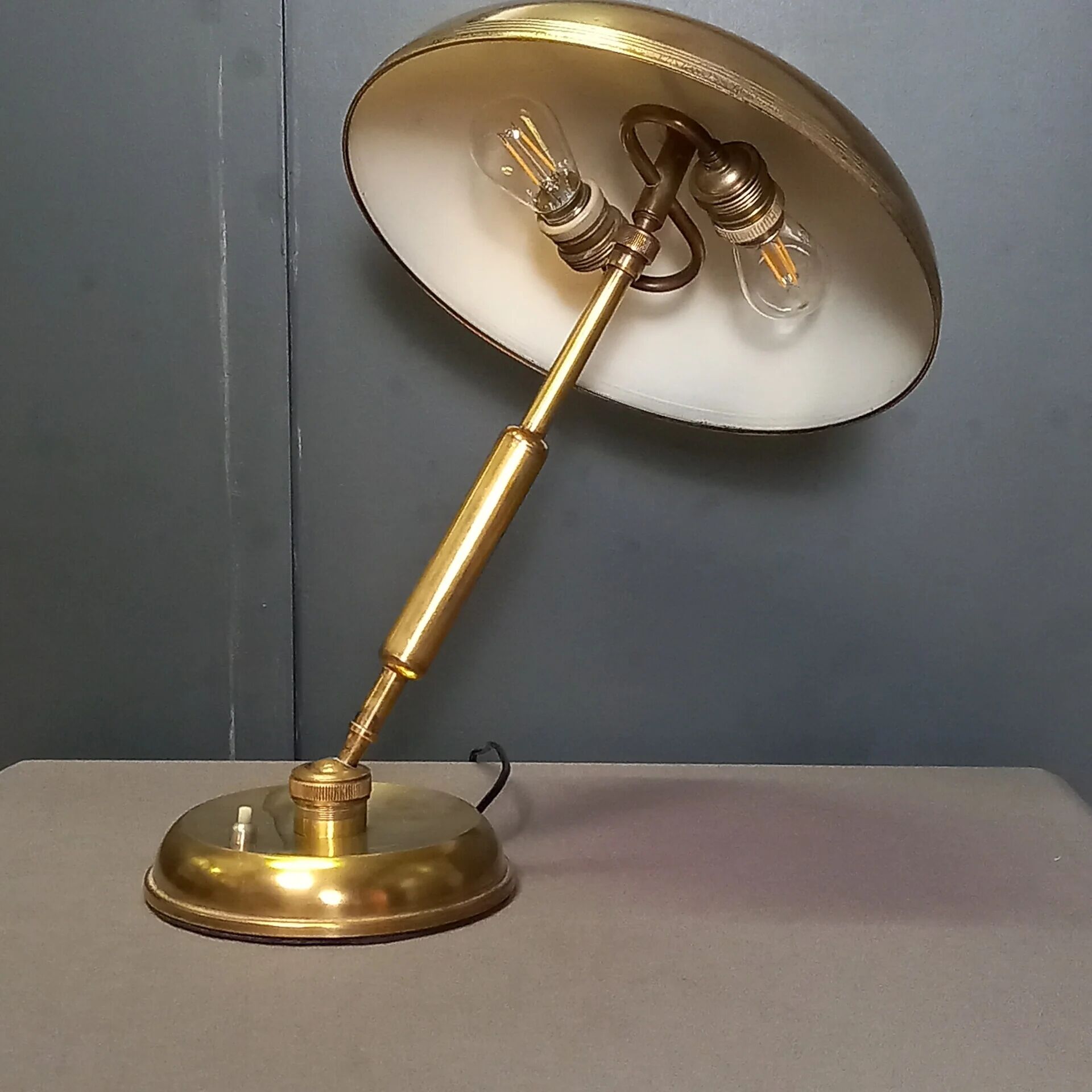 Lampe de table conçue par Giovanni Michelucci