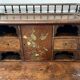 Bureau a gradins en bois décoré de pyrogravures XIX siècle