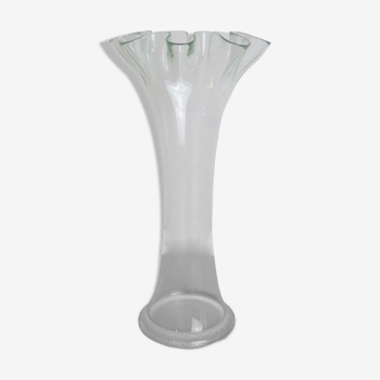 Tulip vase in transparent glass