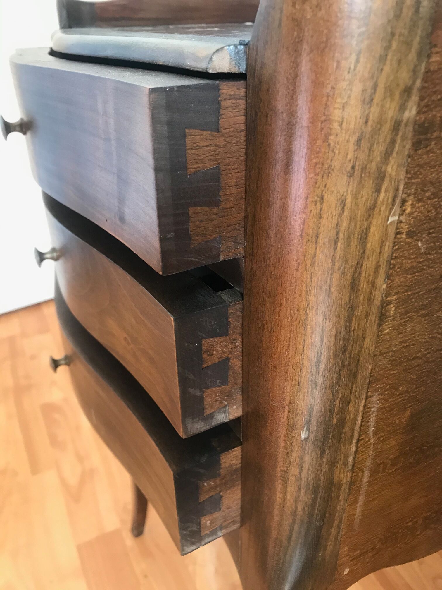 Bedside table 3 drawers
