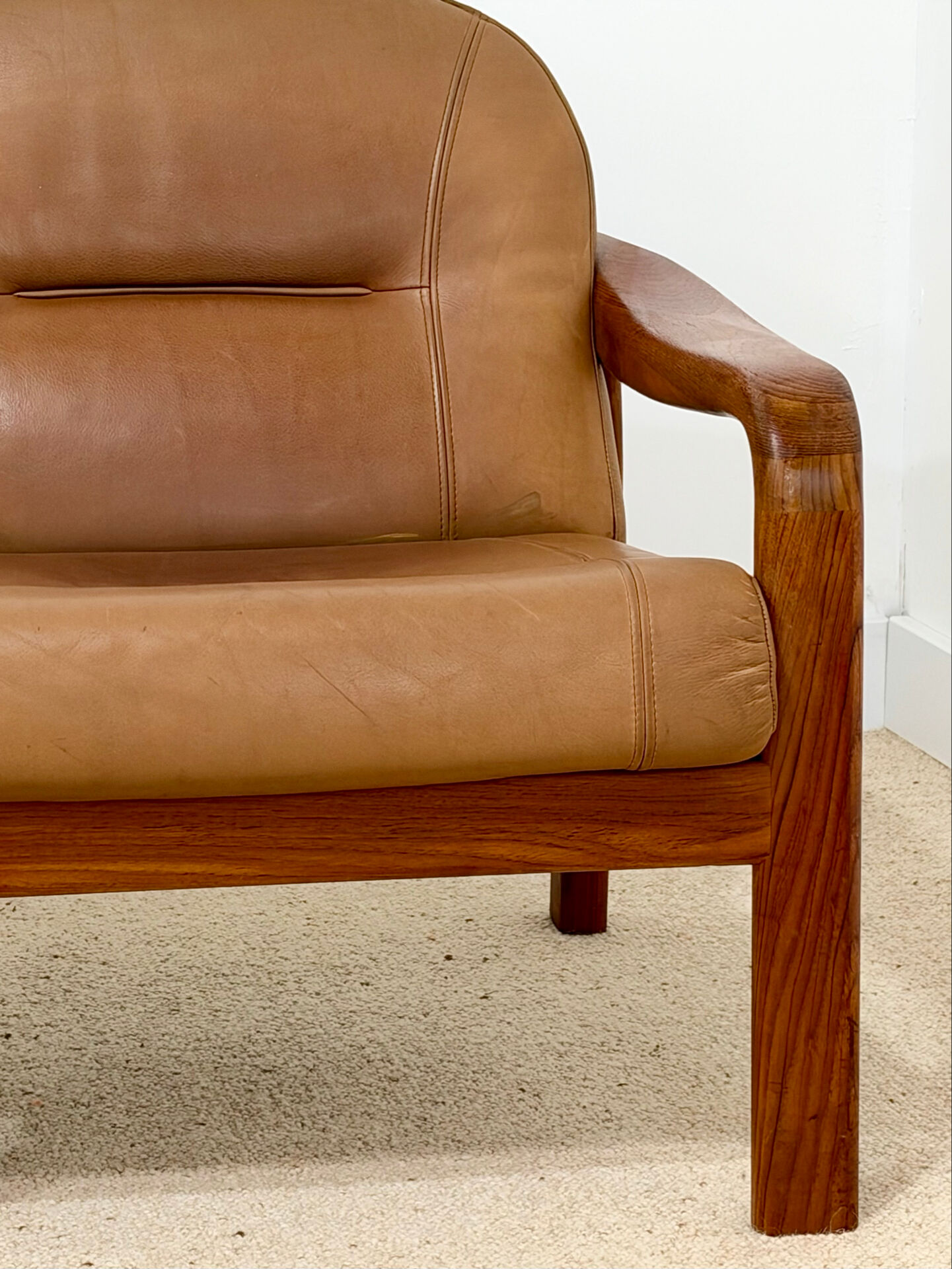 Vintage living room set – 2-seater sofa & cognac leather armchair
