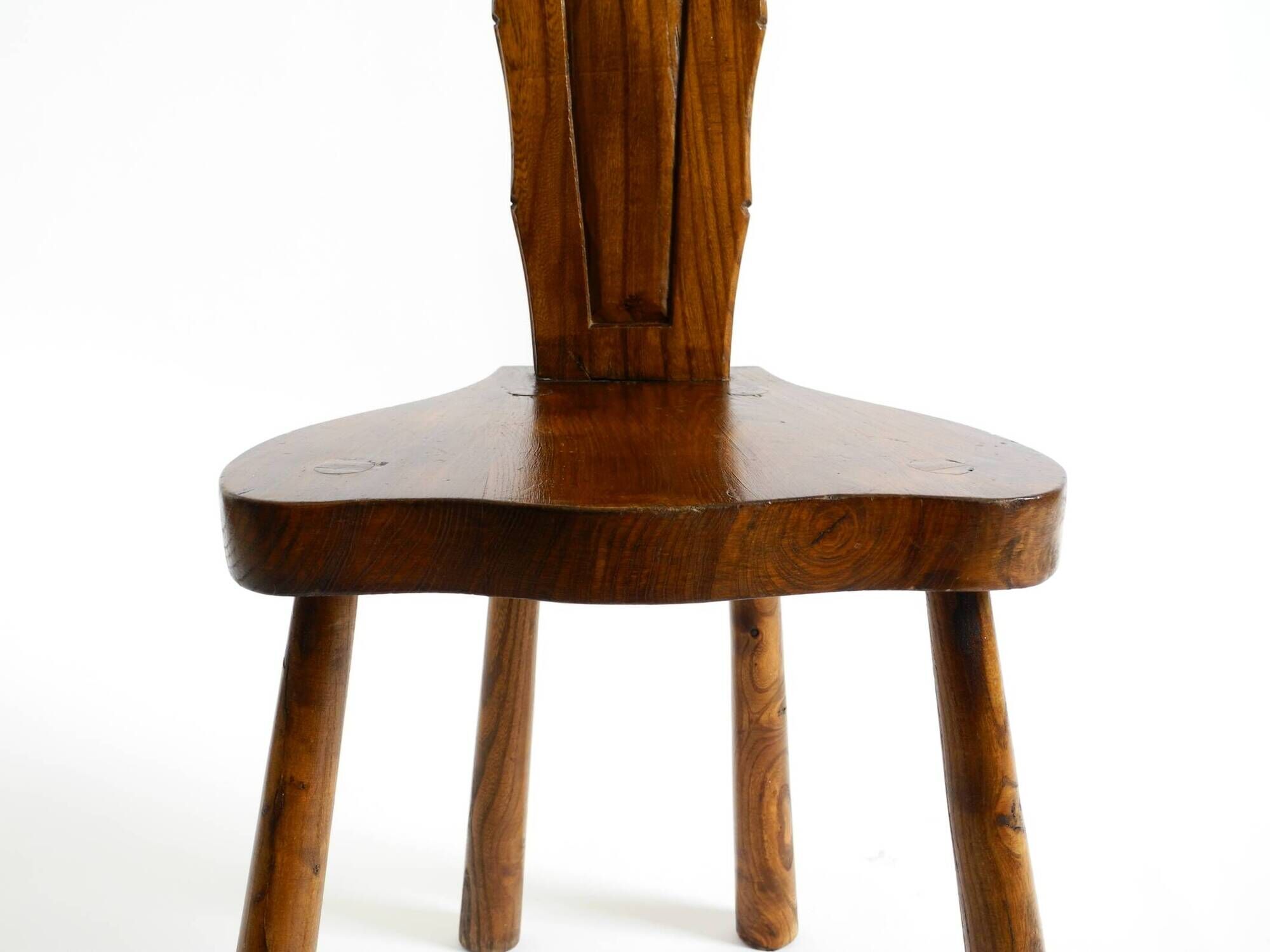 Solid wood chair with an ornate, hand-carved backrest – Made in Spain