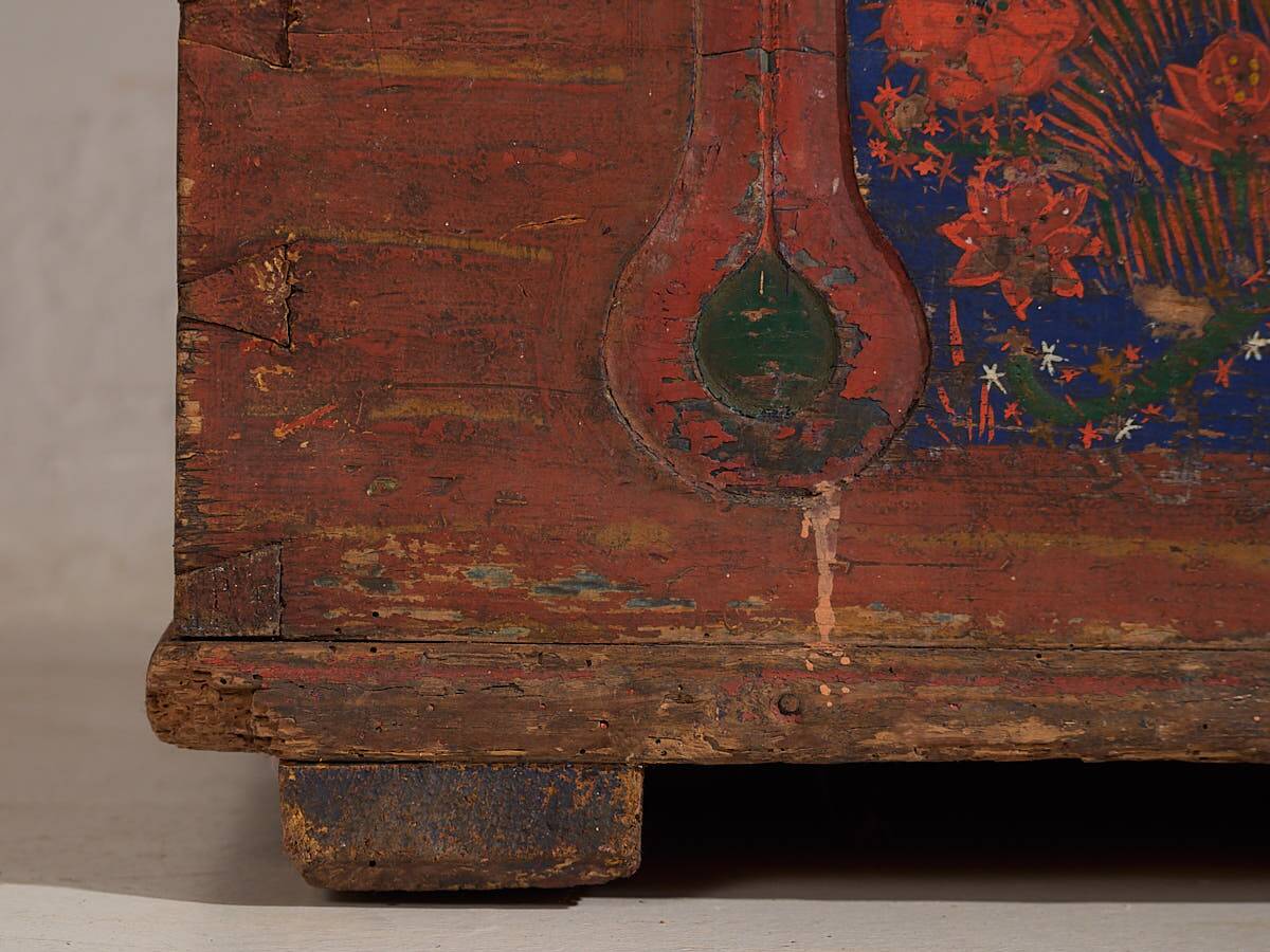 Antique solid wood trunk (circa 1913)