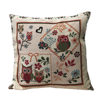 Owl cushion
