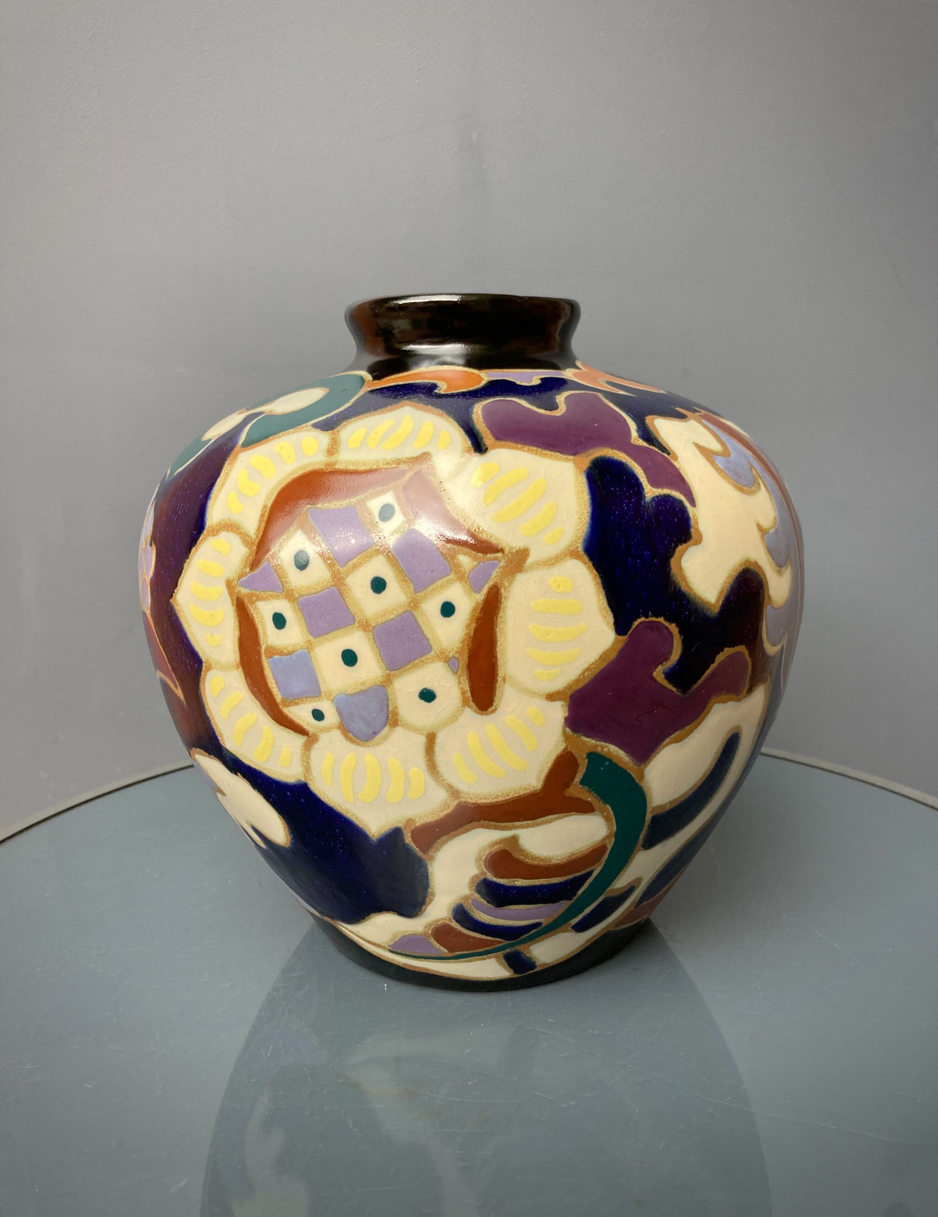 Aca vase by Lena Tonoda
