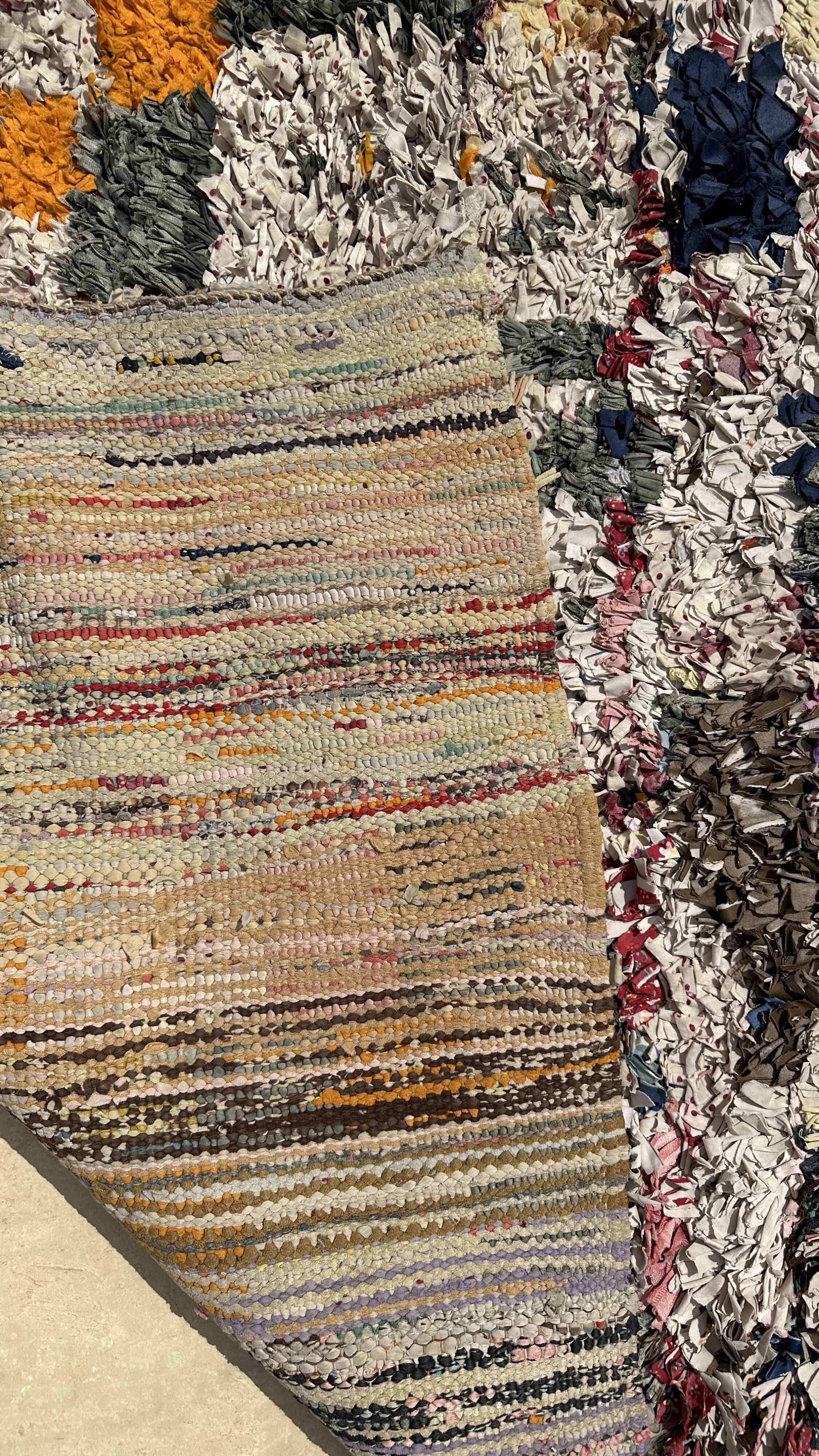 Colorful Boucherouite Berber rug - 129 x 160 cm