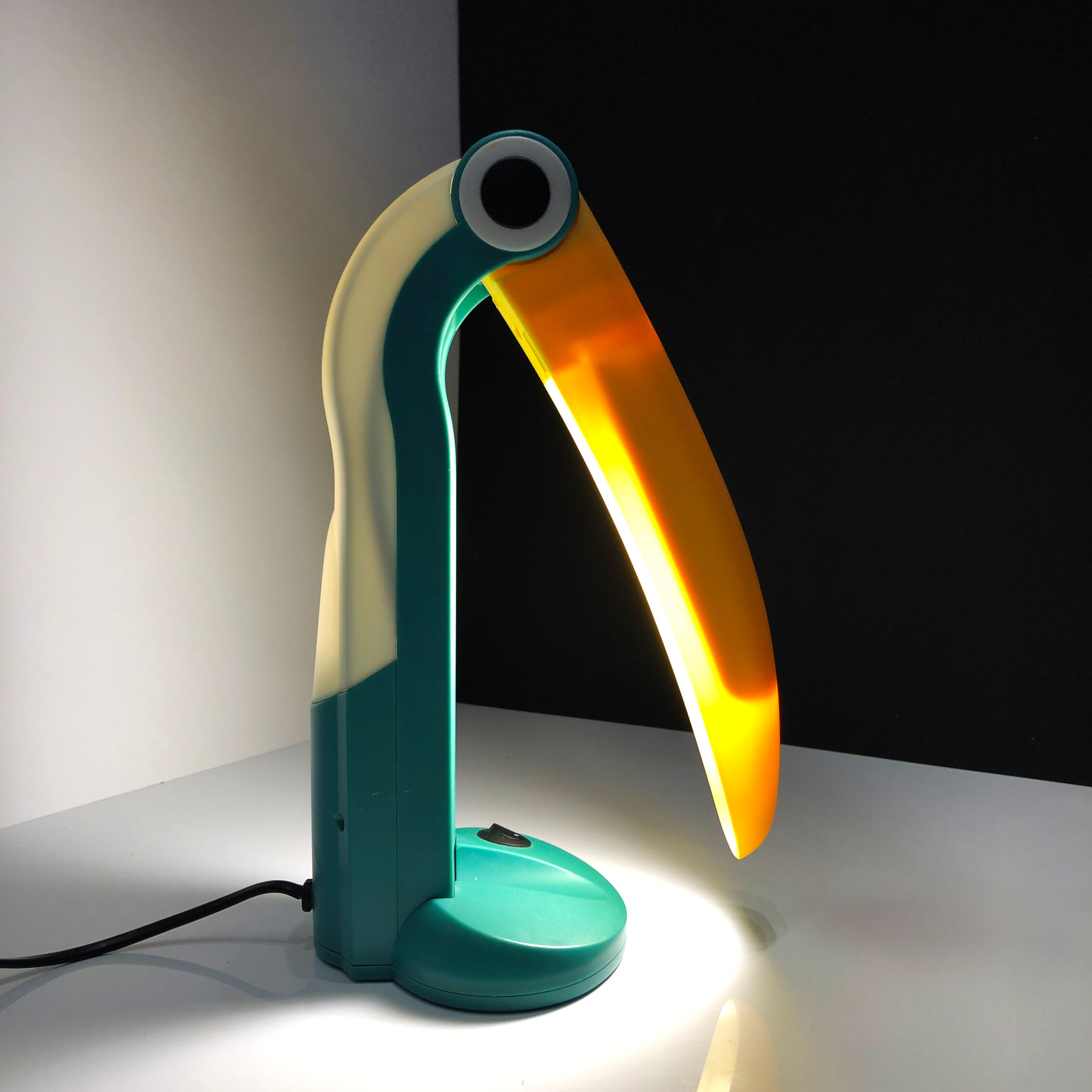 Ht Wuang articulated toucan lamp 80