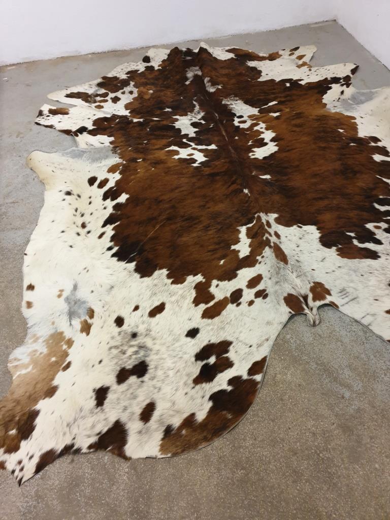 Vintage cowhide 235x235cm