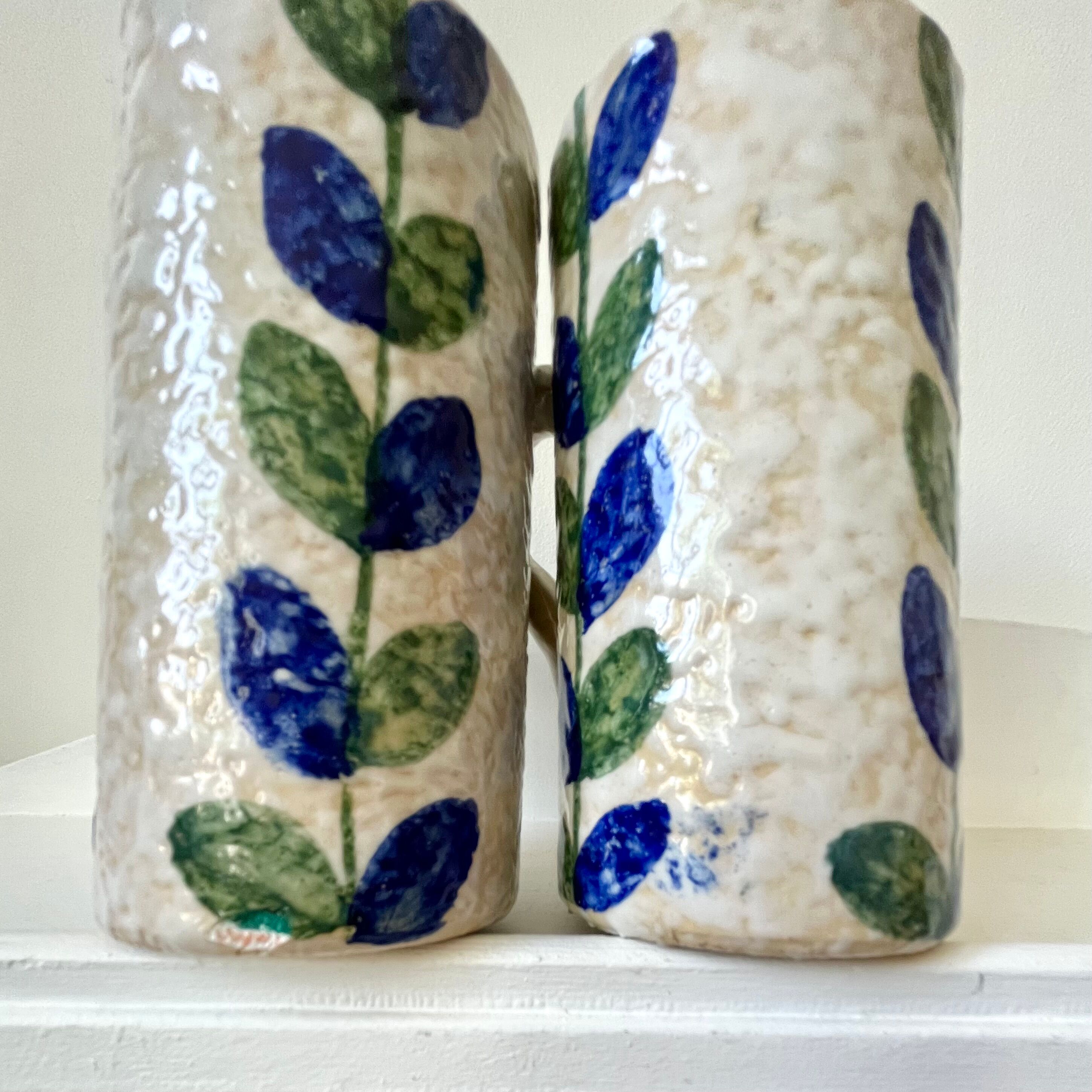 4 mugs stoneware flower decoration