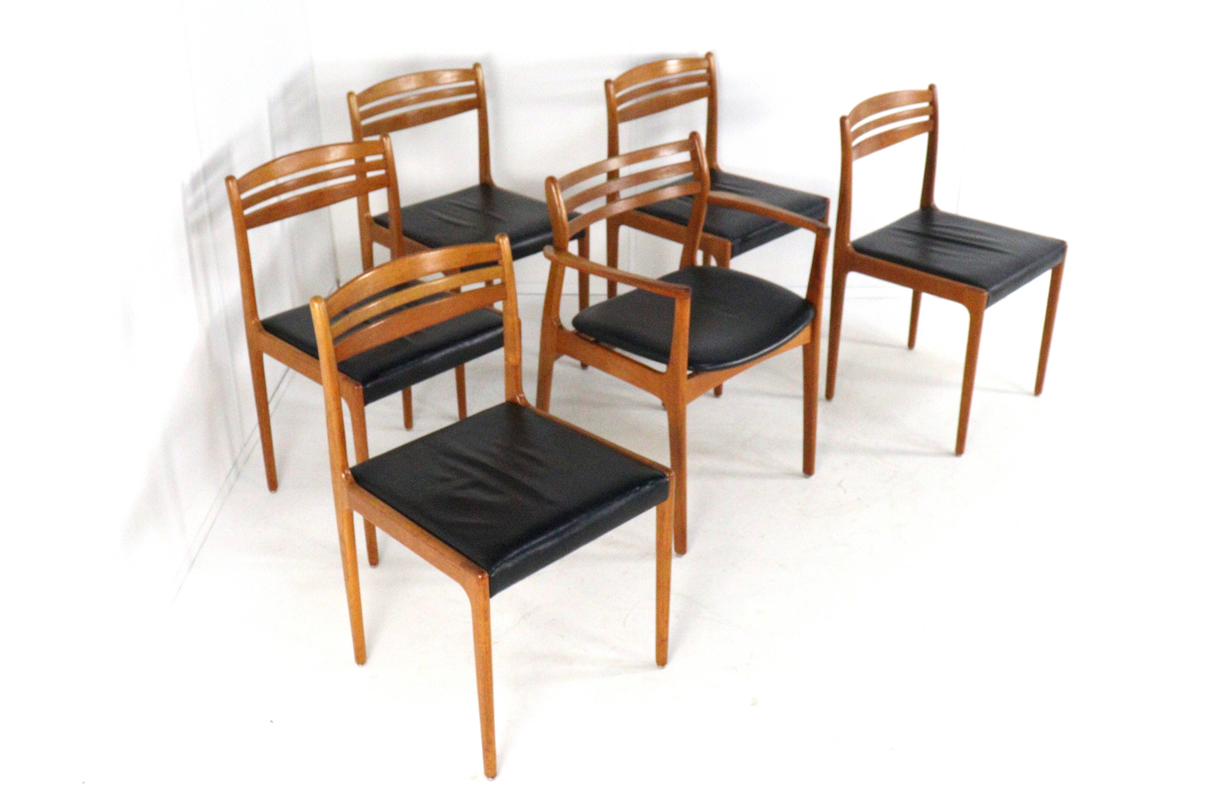 Set of 5 + 1 dining chairs 'Give' danish design