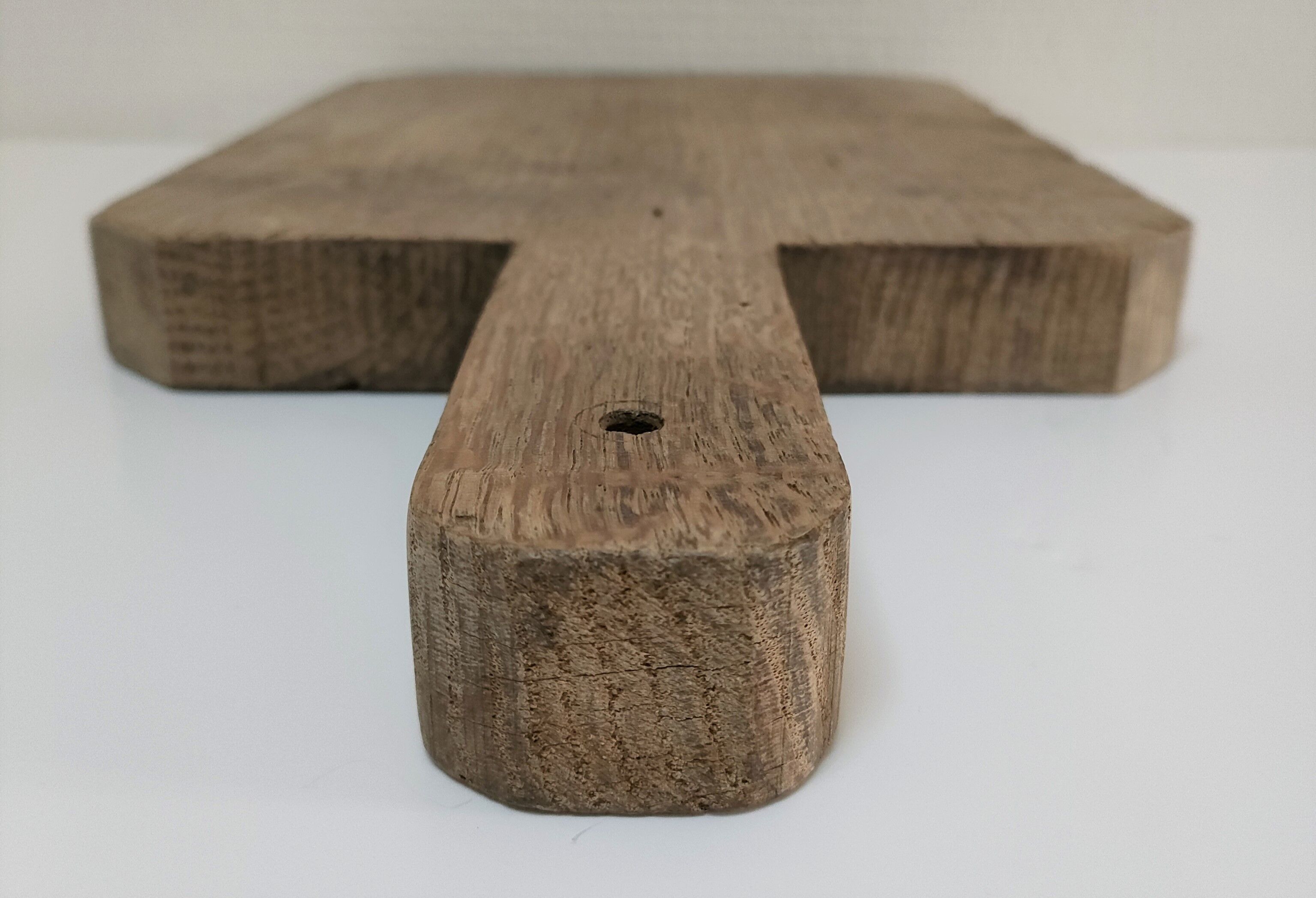 Vintage patinated solid wood cutting board H. 41 cm