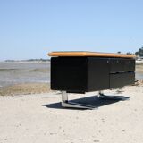 Warren Platner desk and sideboard, Knoll, 1970s.