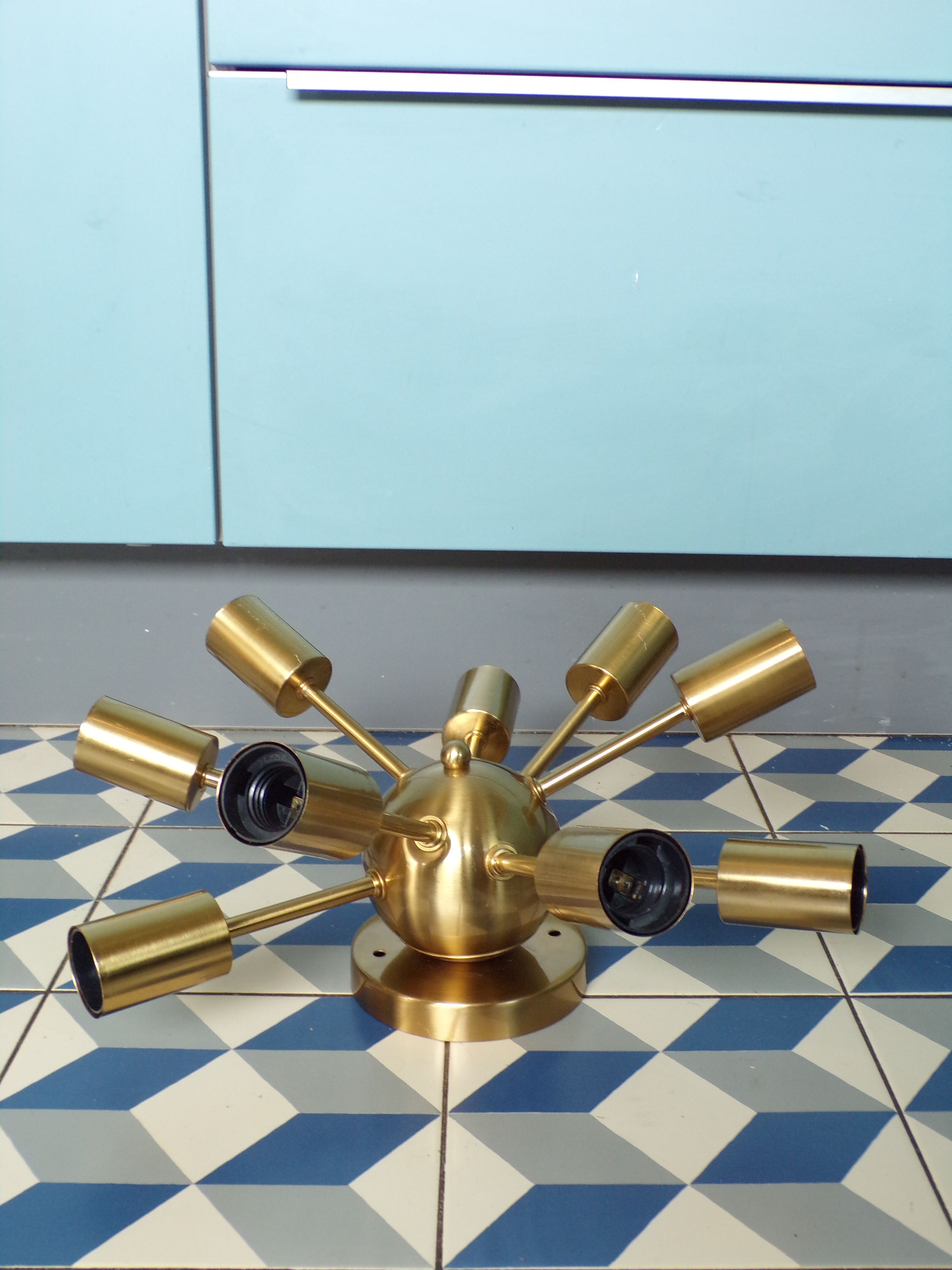 Sputnik ceiling lamp