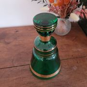 Carafe en verre vert et doré
