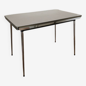 Extendable table