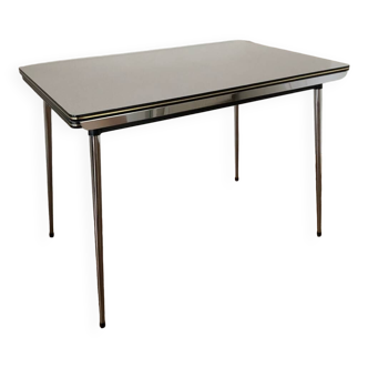 Extendable table