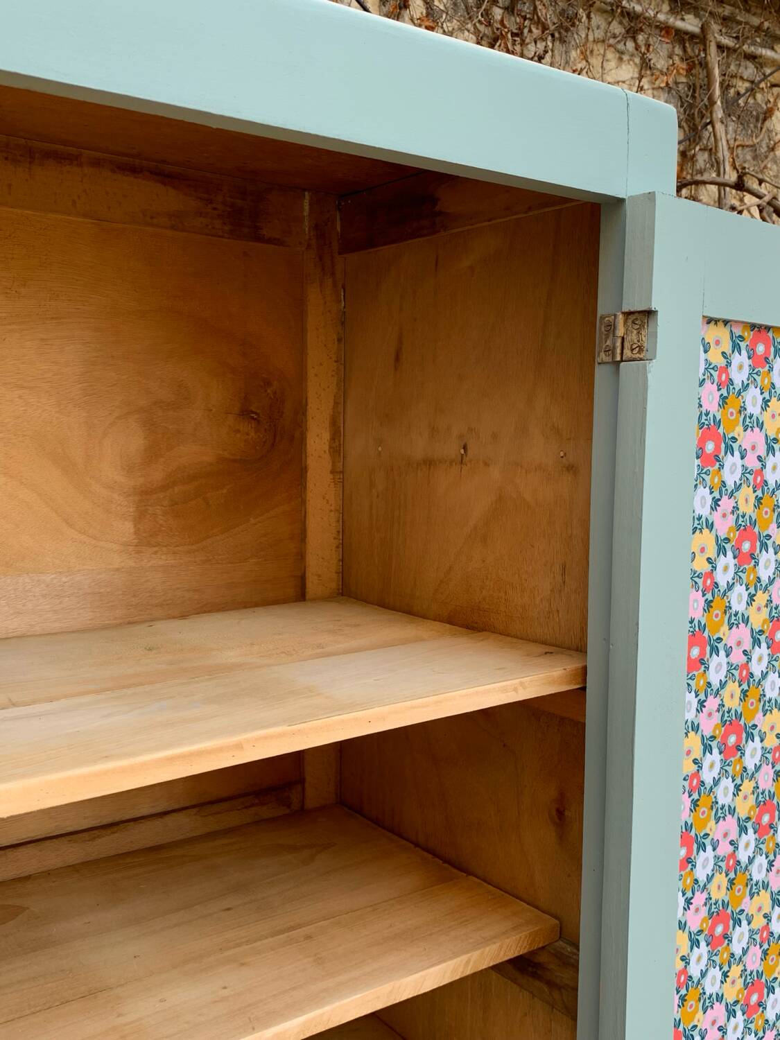 Armoire parisienne vintage bleu vert grisé