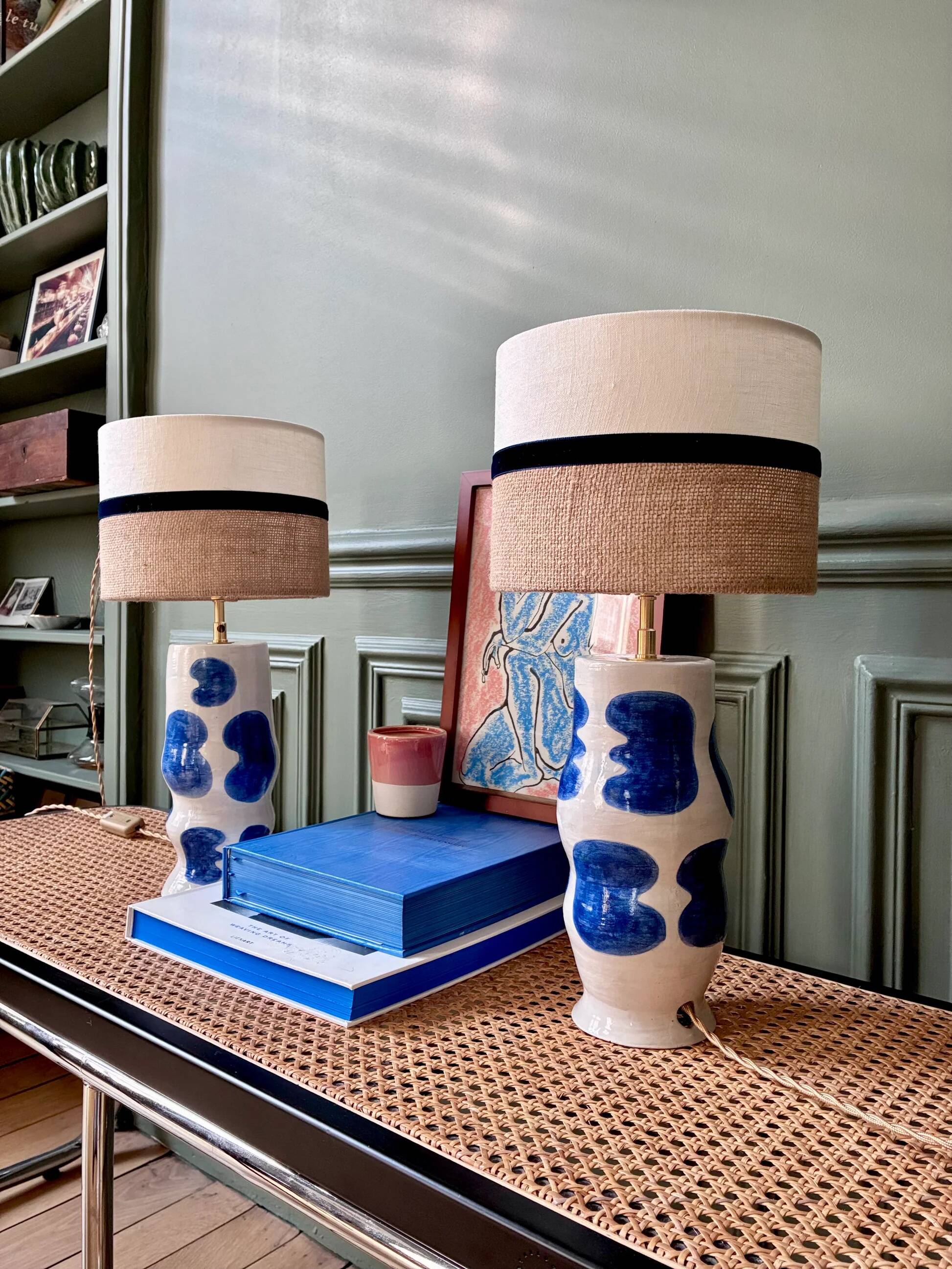 "Initial" SPOT x ATOME lamp pair in ceramic - 2026 (Royal blue)