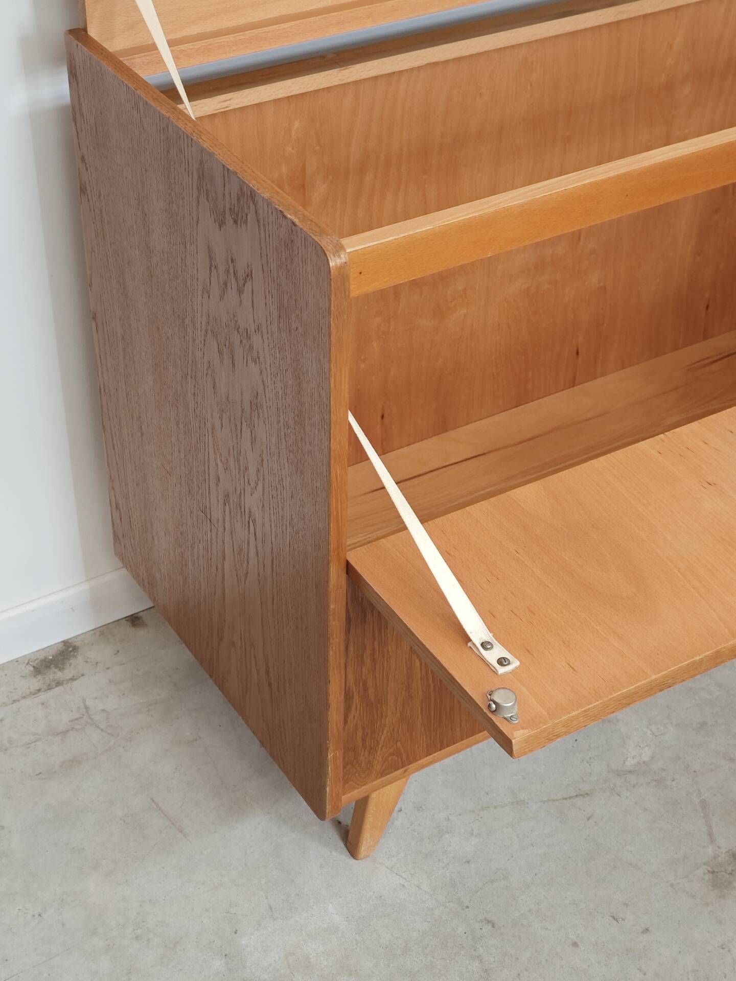 Coffre rangement / mini bar U459 par Jiri
Jiroutek pour Interier Praha