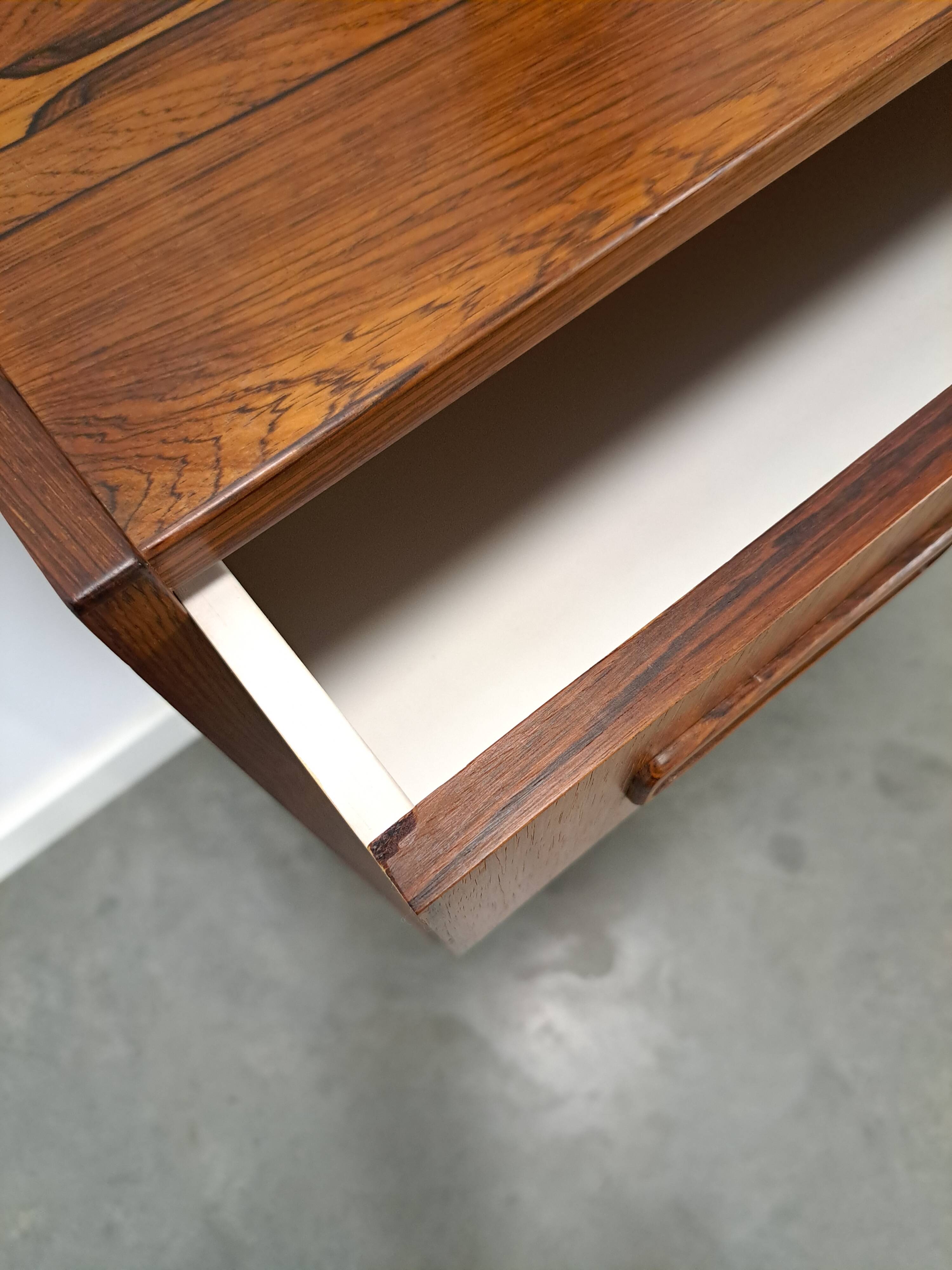 Mid-Century Deens Westergaards, Silkeborg palissander ladekast 6 lades