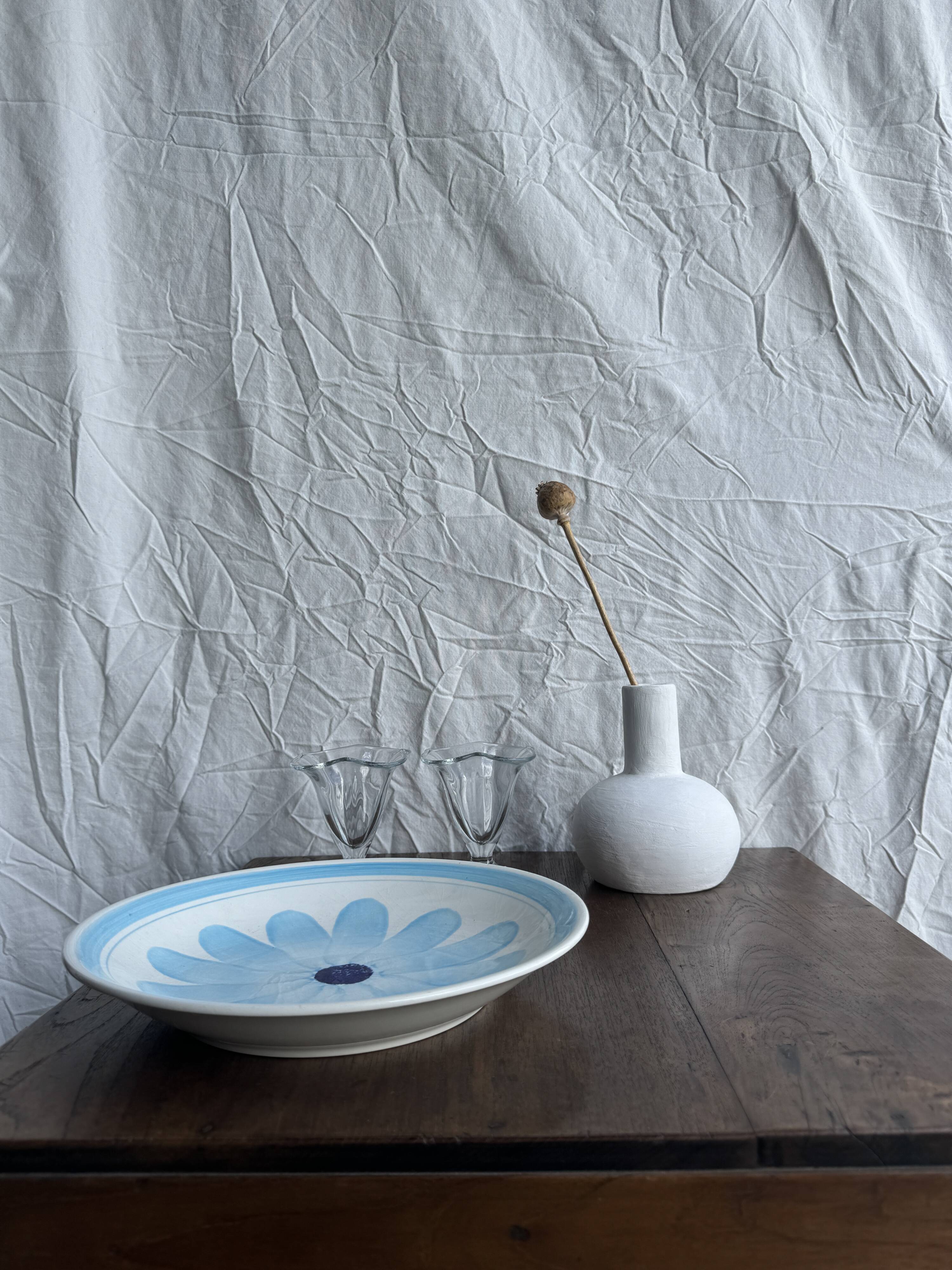 Large fruit bowl, classic French glass dish