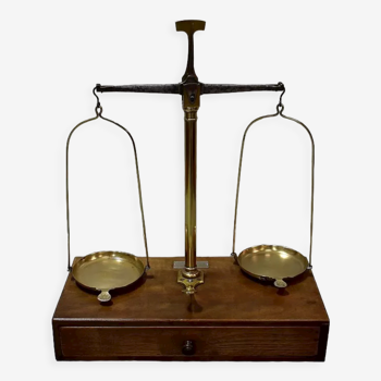 Jeweler's scale, trebuchet type - 1900