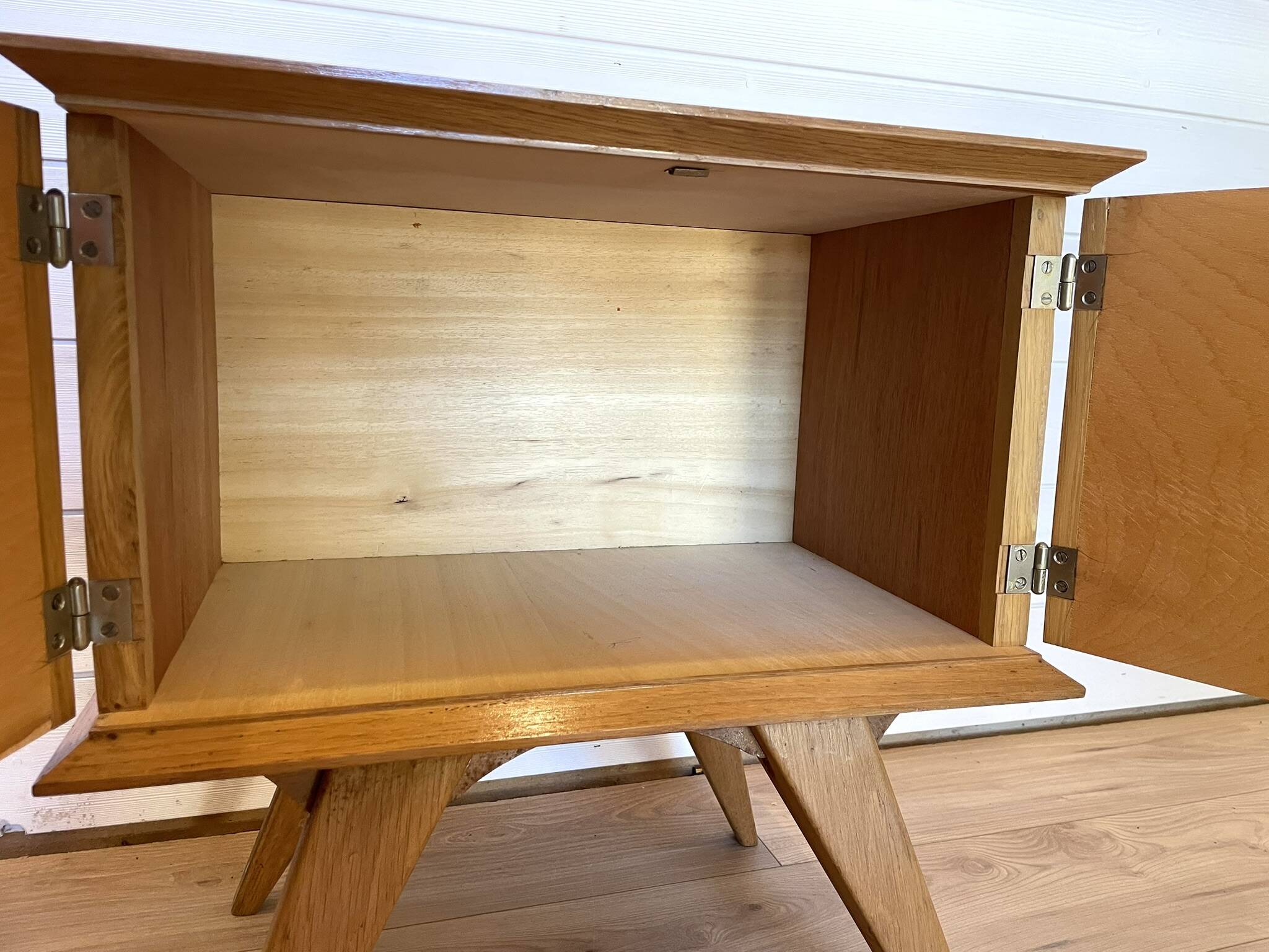 Vintage 1950s Nightstand – Compass Legs & Fluted Front