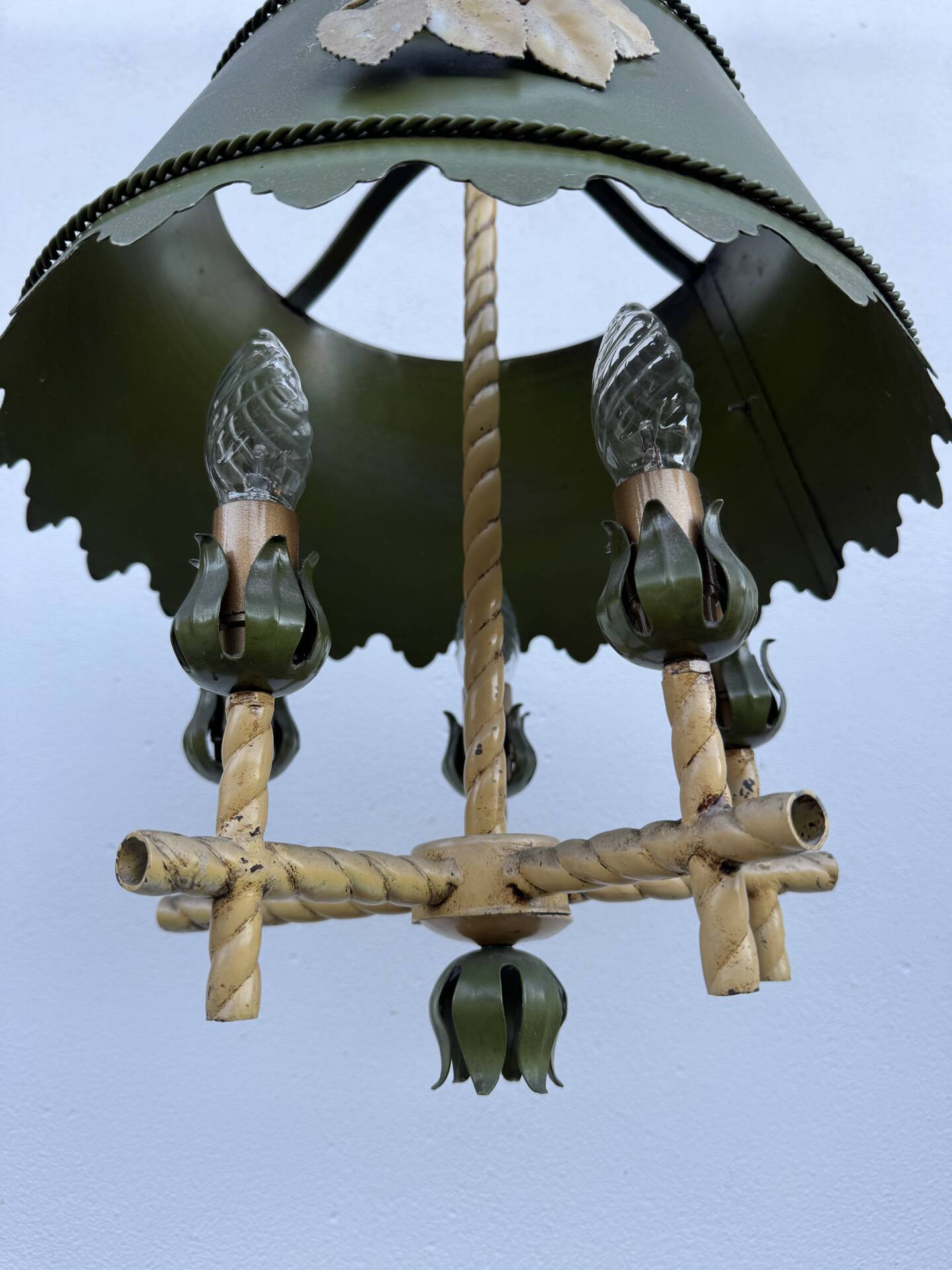 Florentine style chandelier Hollywood Regency 1960s