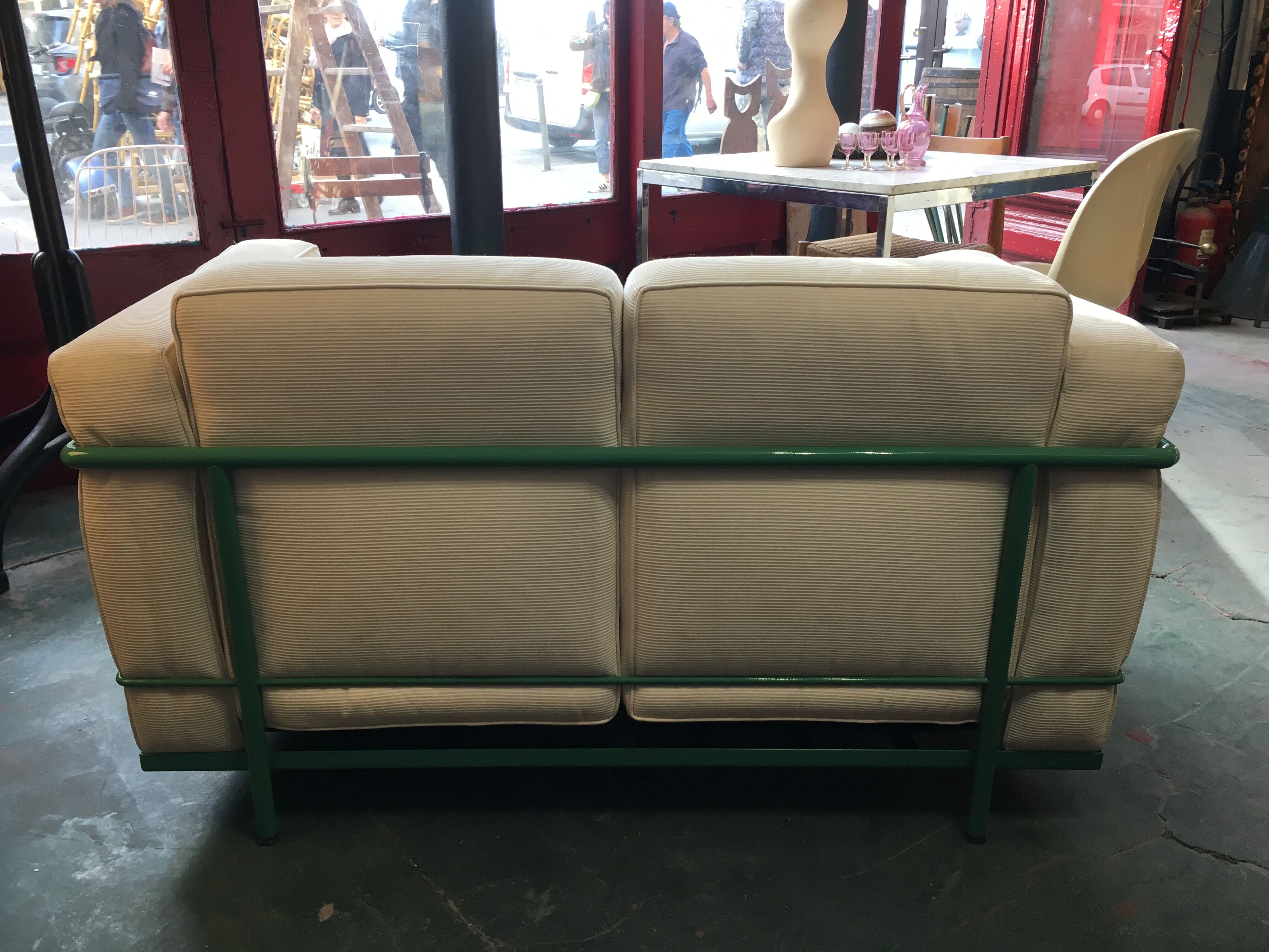 Le Corbusier LC2 sofa