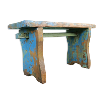 Patinated footrest bench