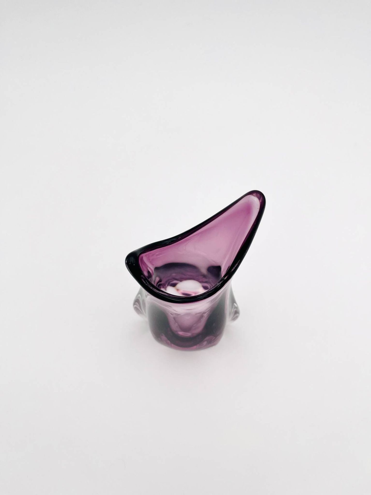 Vase sculptural organique Sommerso Murano couleur améthyste