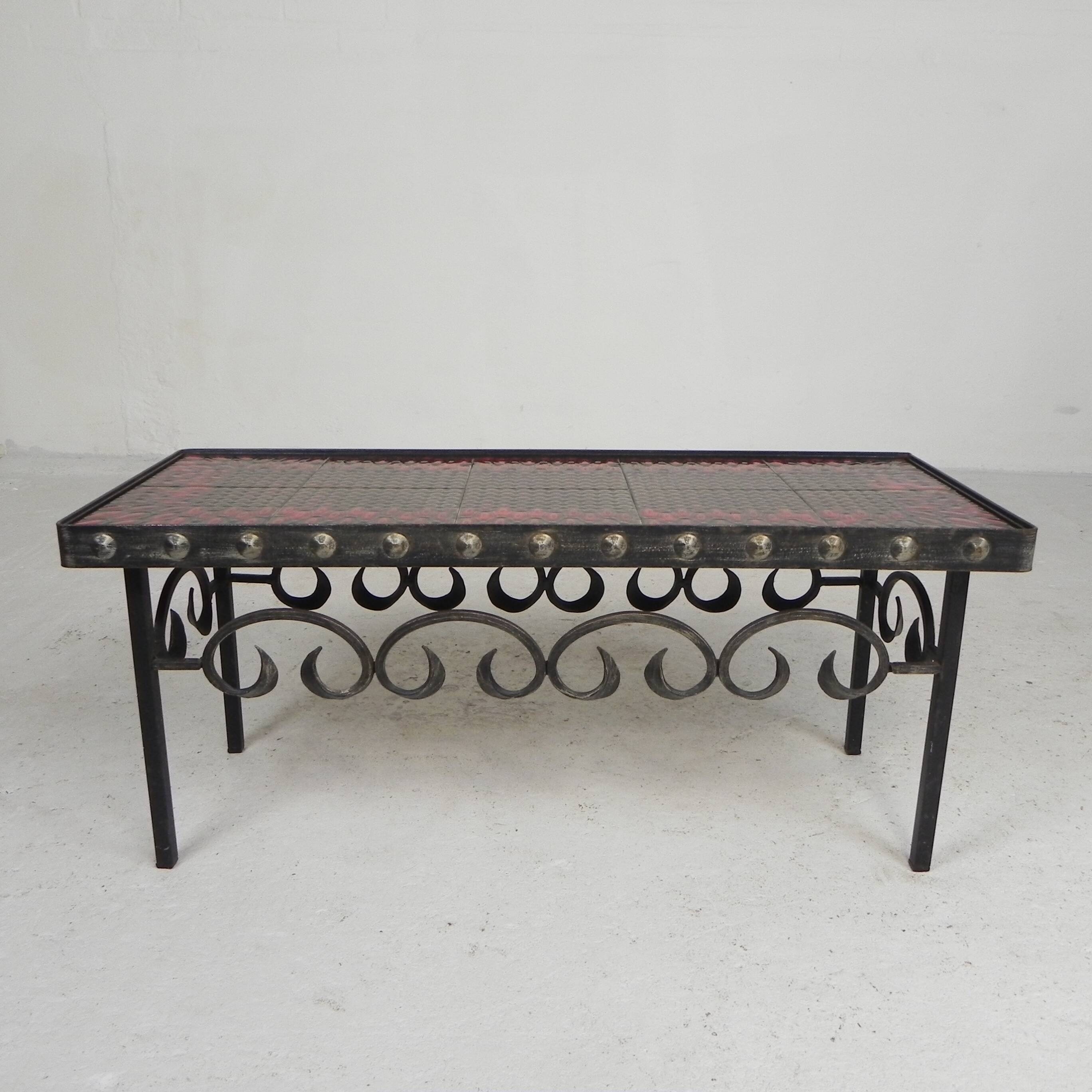 Brutalist mid-century tiled table, with 10 tiles and steel frame, 1960s.