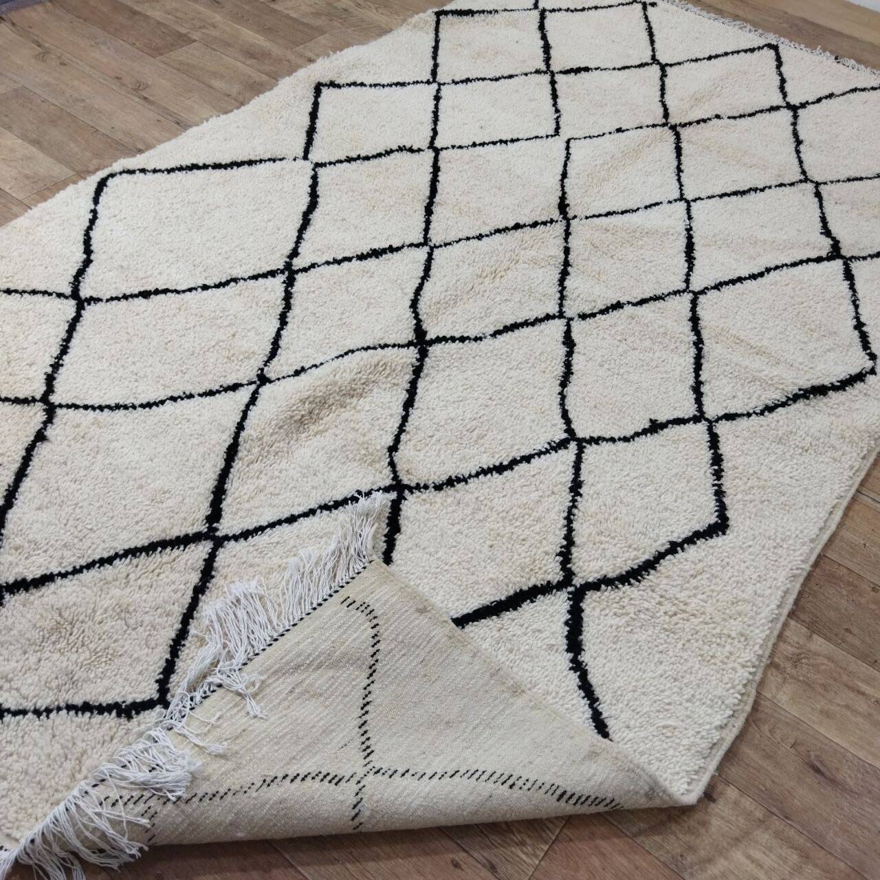 Handmade wool Berber rug 317x 184 cm