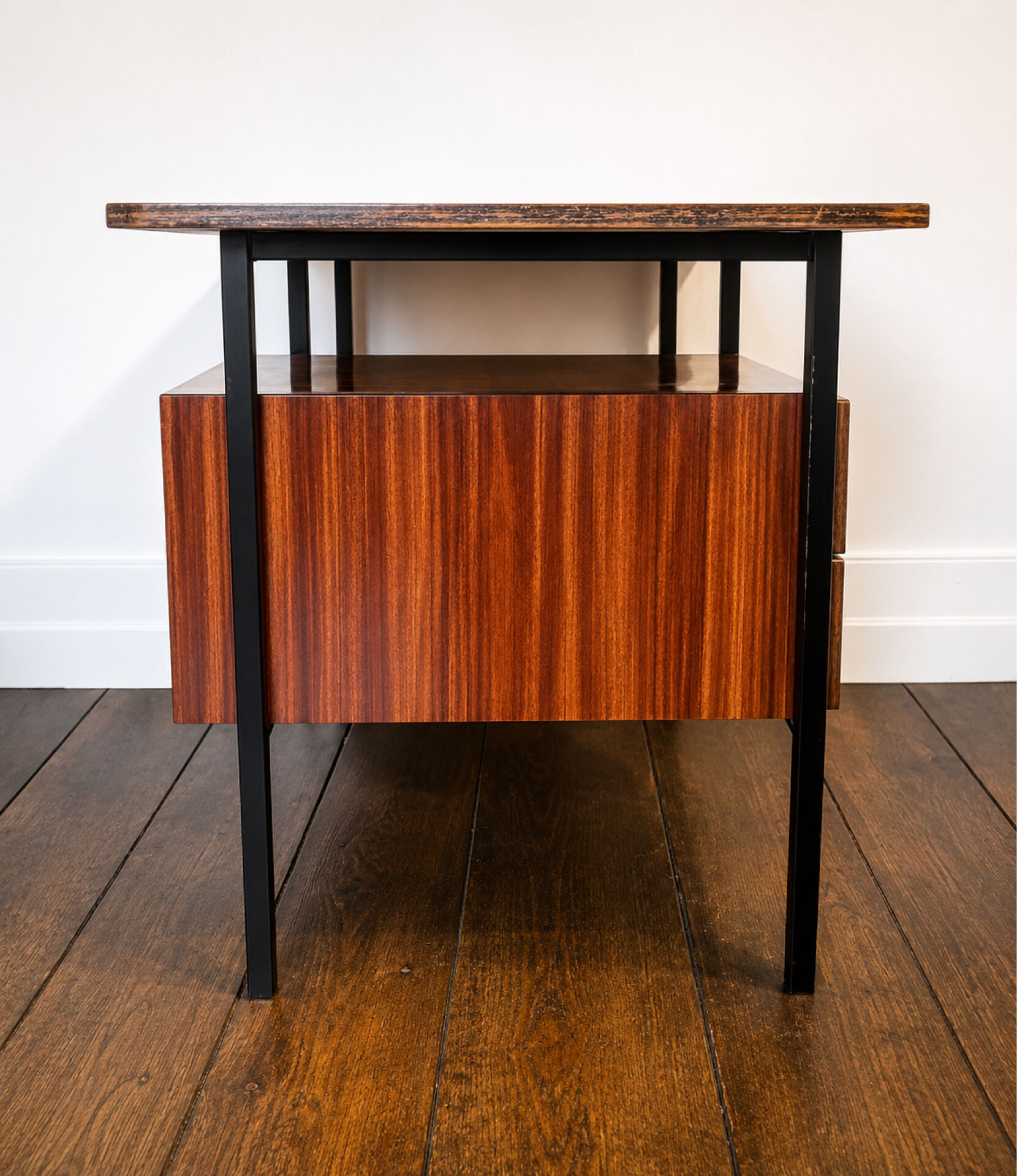 Modernist desk from the 50s-60s in wood and metal, reversible drawer unit.