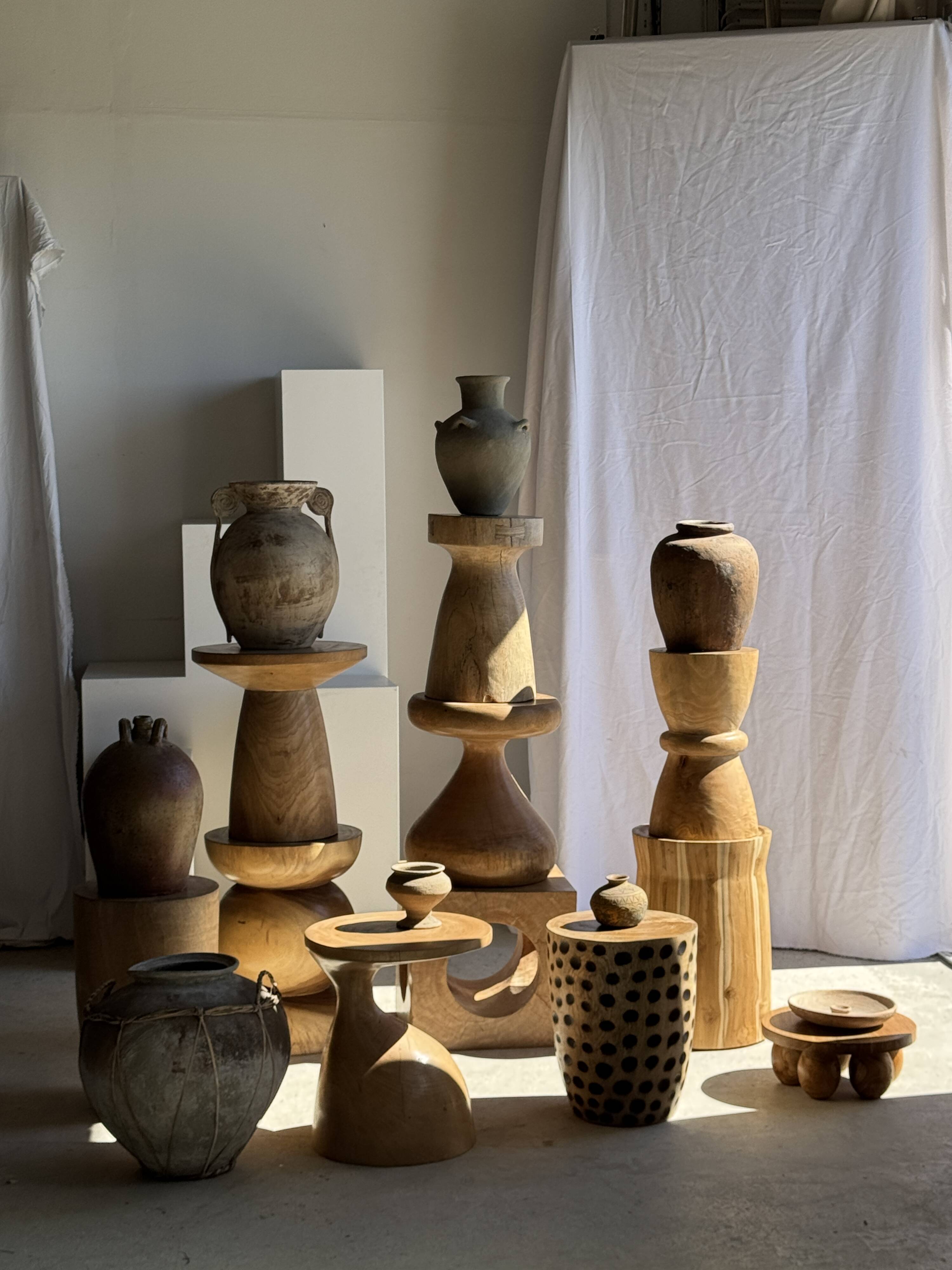 Stool, side table, end table in solid suar wood, spheres H50 D39.