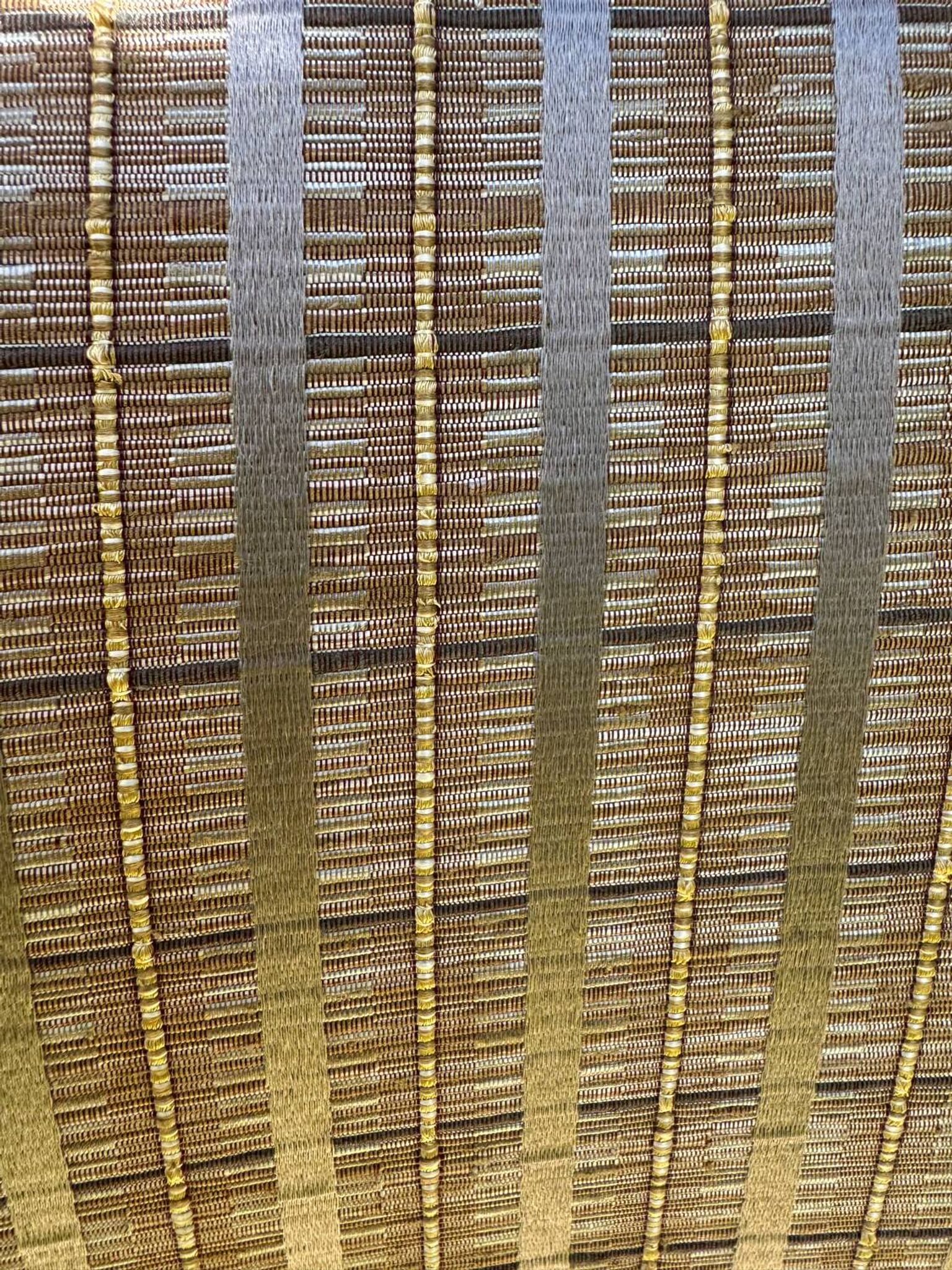 Paire de fauteuils cabriolet Louis XVI – dossier médaillon