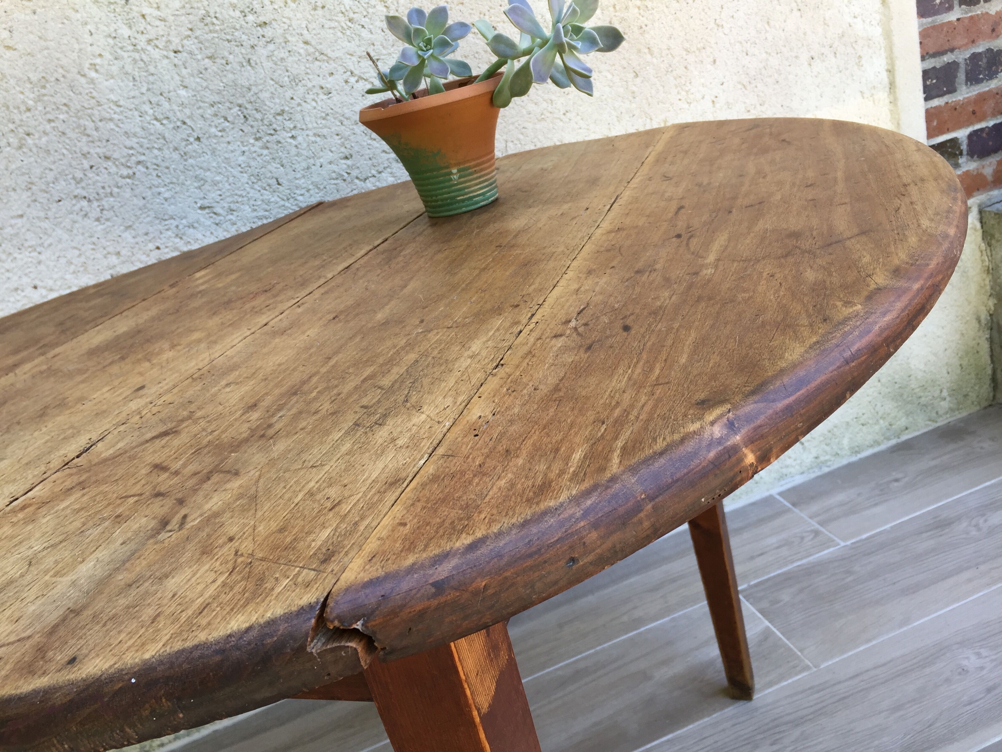 Round table at 2 vintage wood rabats