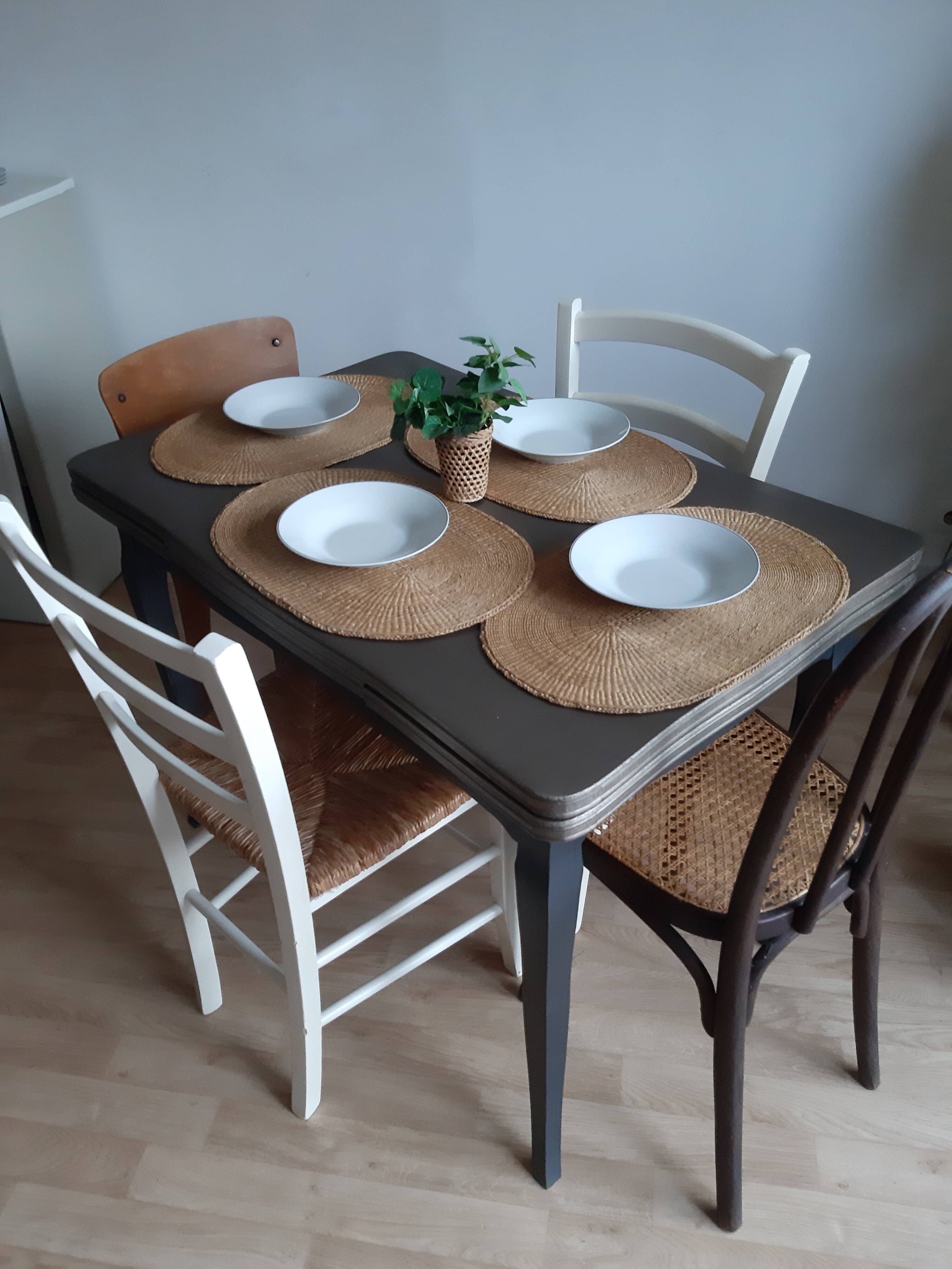 Table ancienne