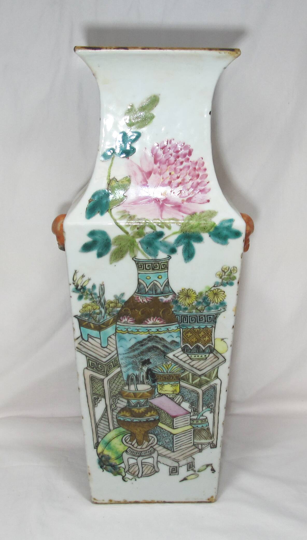 Old Chinese famille rose porcelain vase, late 19th century