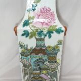 Old Chinese famille rose porcelain vase, late 19th century